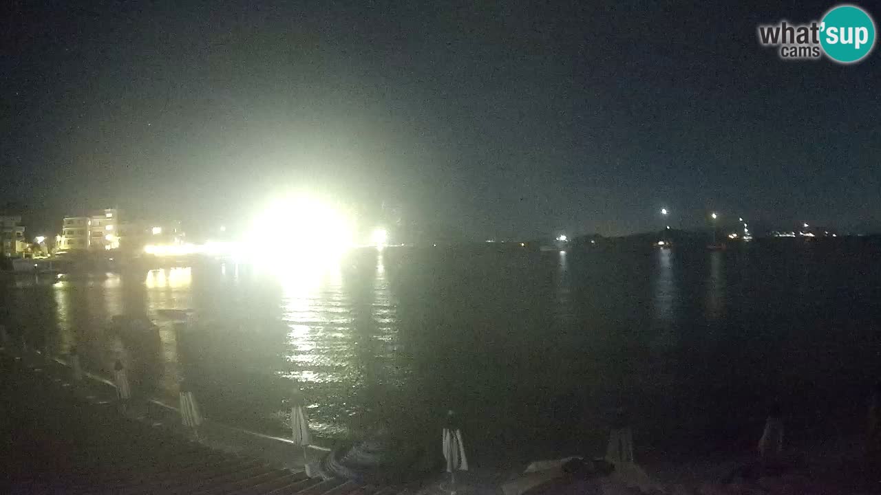 Spletna kamera Terza Spiaggia Golfo Aranci – Pogled na plažo v živo