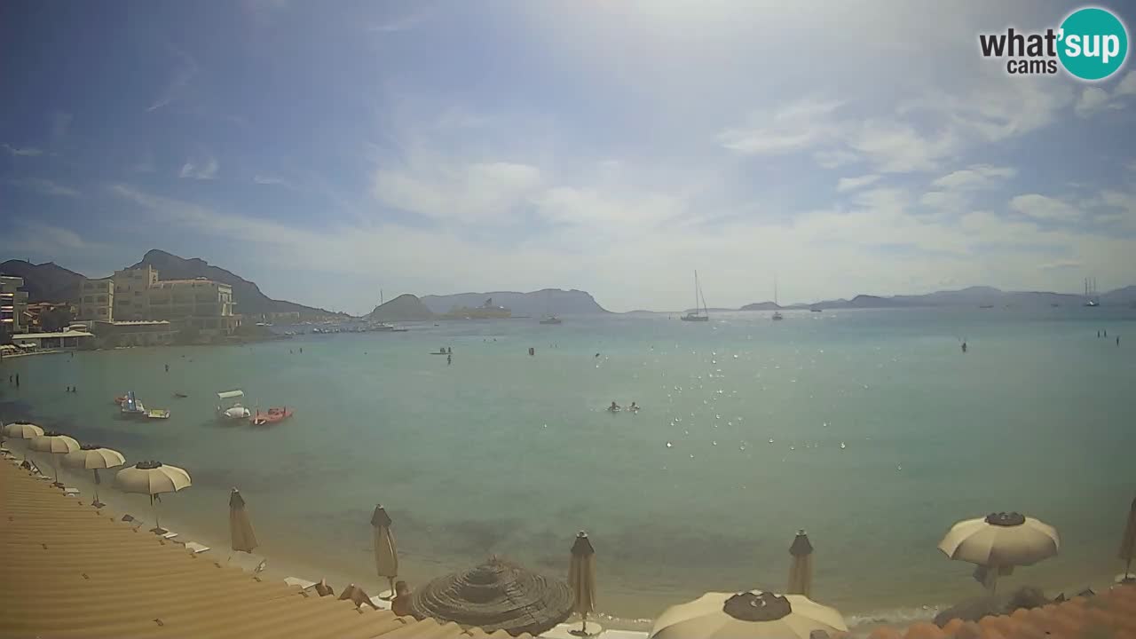 Spletna kamera Terza Spiaggia Golfo Aranci – Pogled na plažo v živo