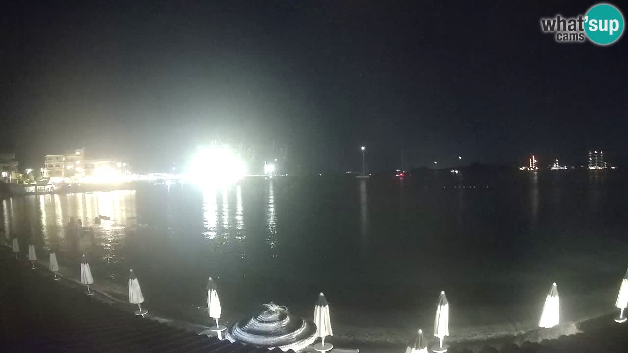 Spletna kamera Terza Spiaggia Golfo Aranci – Pogled na plažo v živo