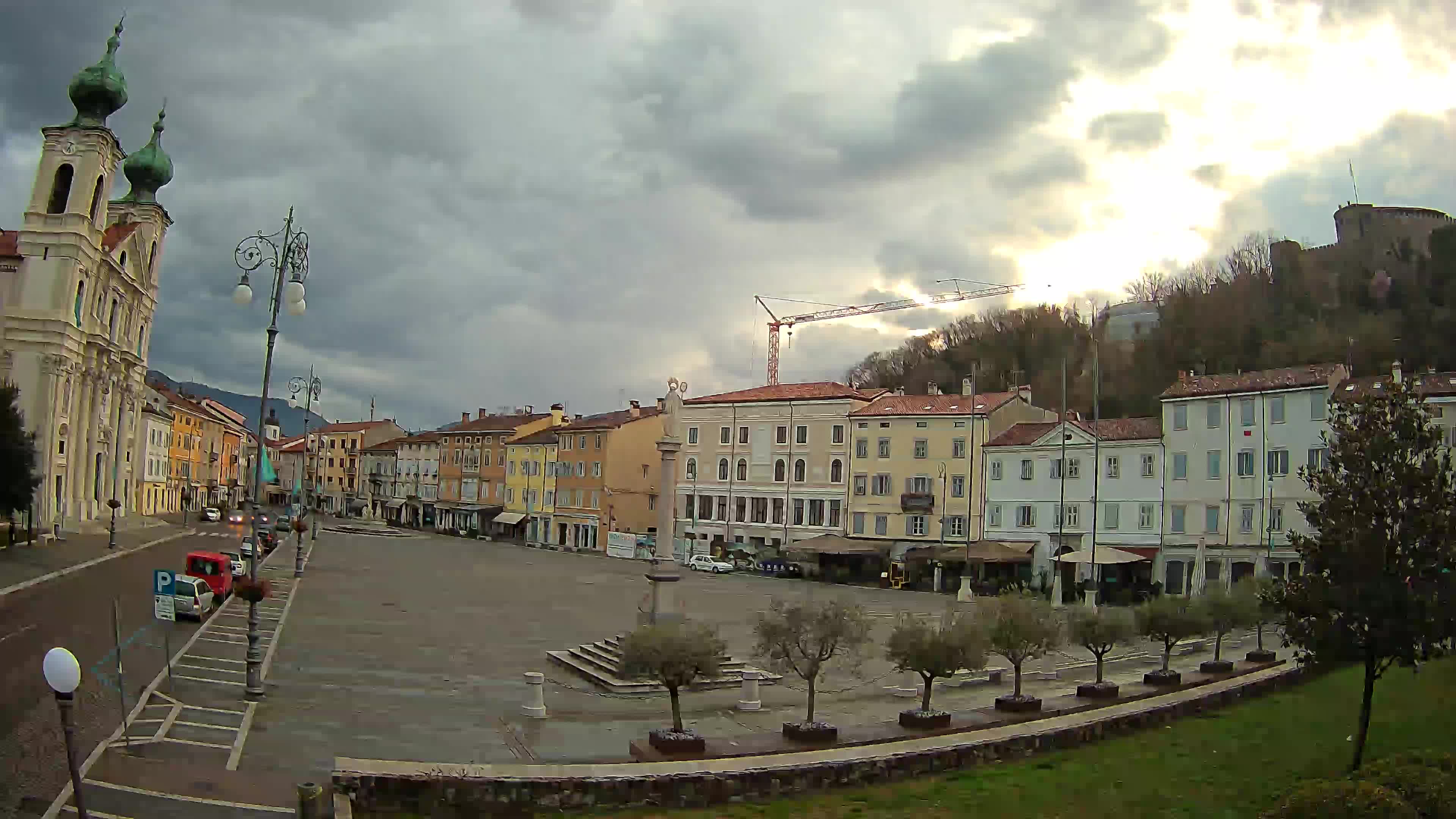 Webcam Gorizia Piazza della Vittoria e Duomo di S. Ignazio