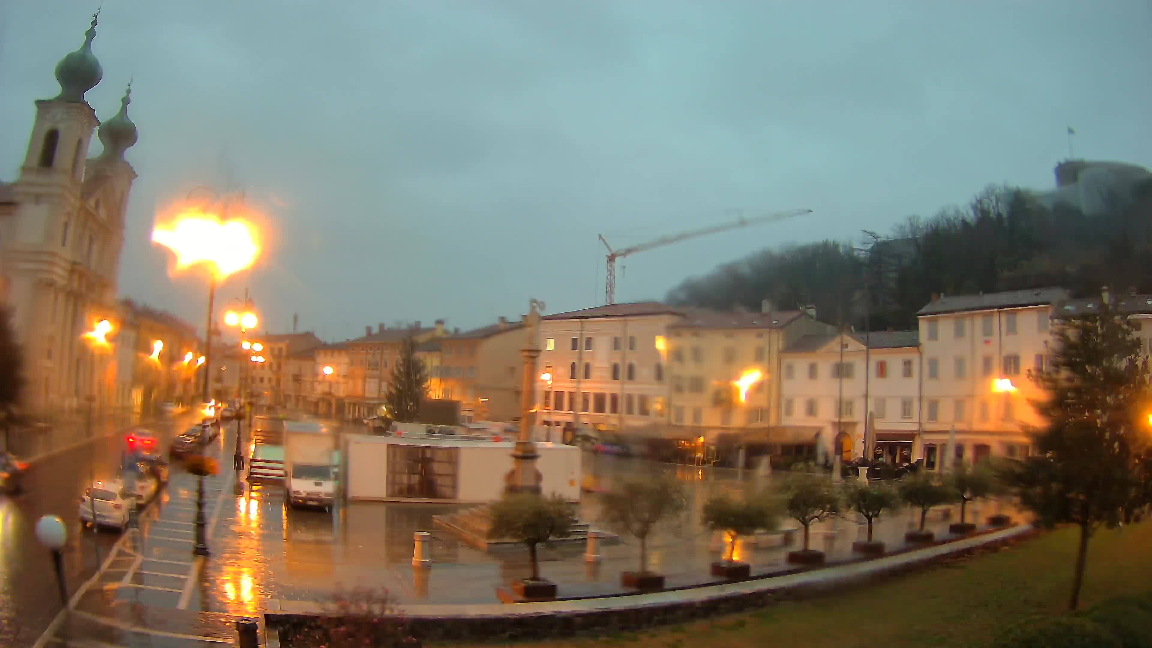 Webcam Gorizia Piazza della Vittoria e Duomo di S. Ignazio