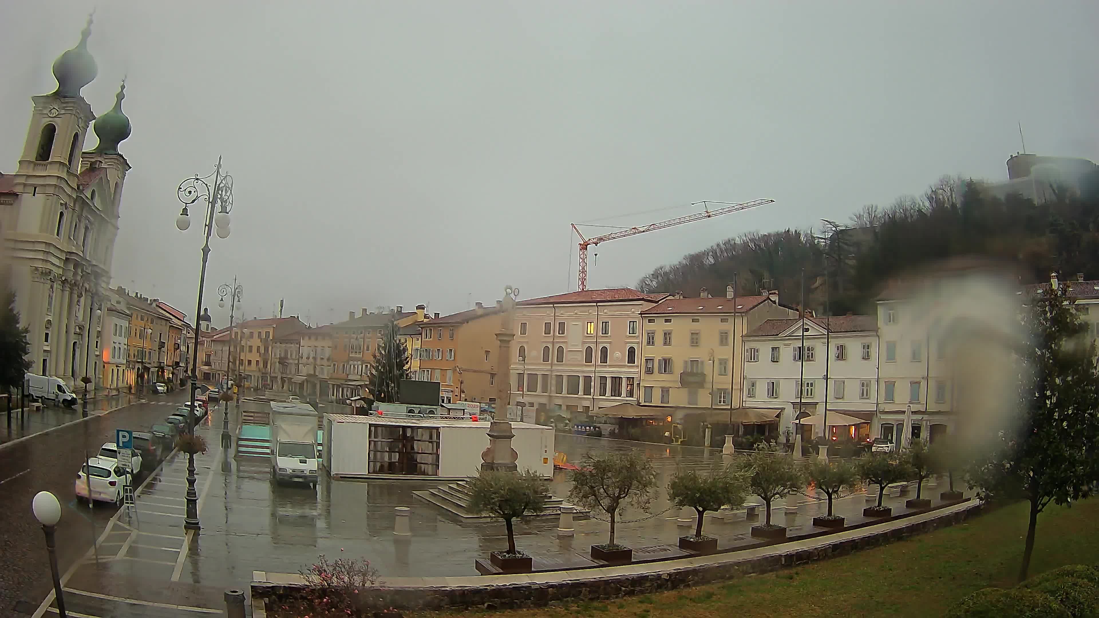 Webcam Gorizia Piazza della Vittoria e Duomo di S. Ignazio