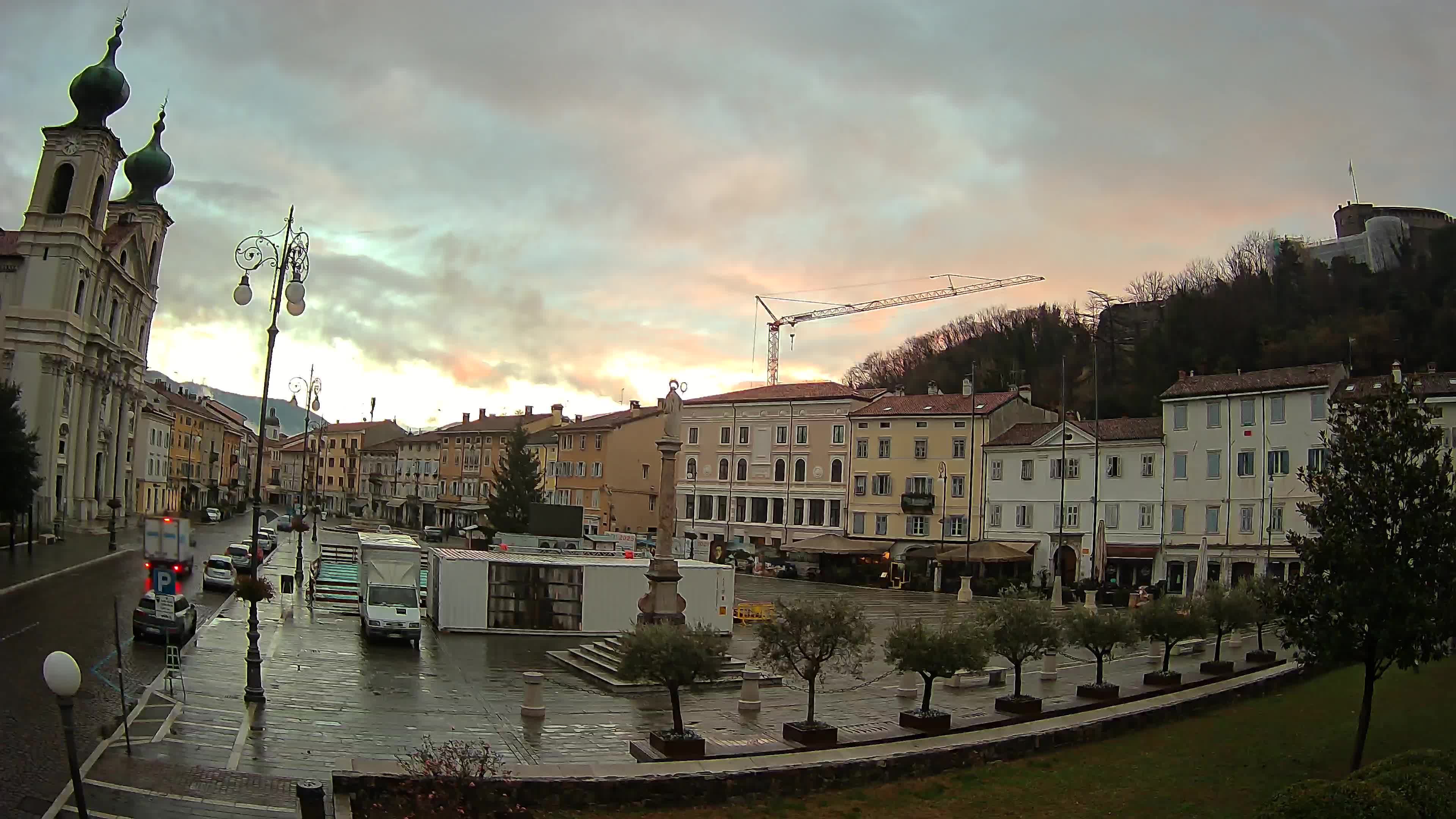 Webcam Gorizia Piazza della Vittoria e Duomo di S. Ignazio