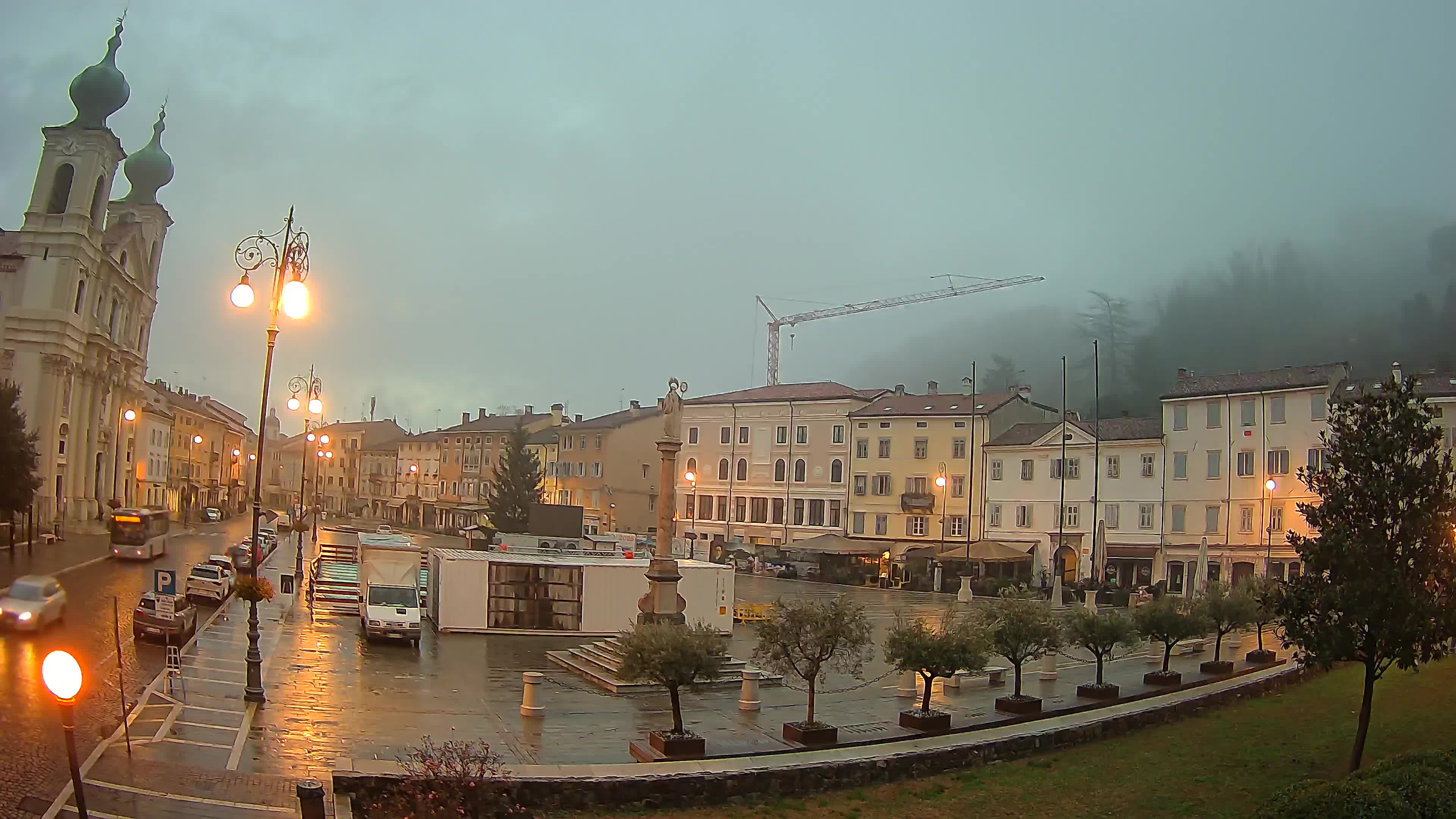 Webcam Gorizia Piazza della Vittoria e Duomo di S. Ignazio