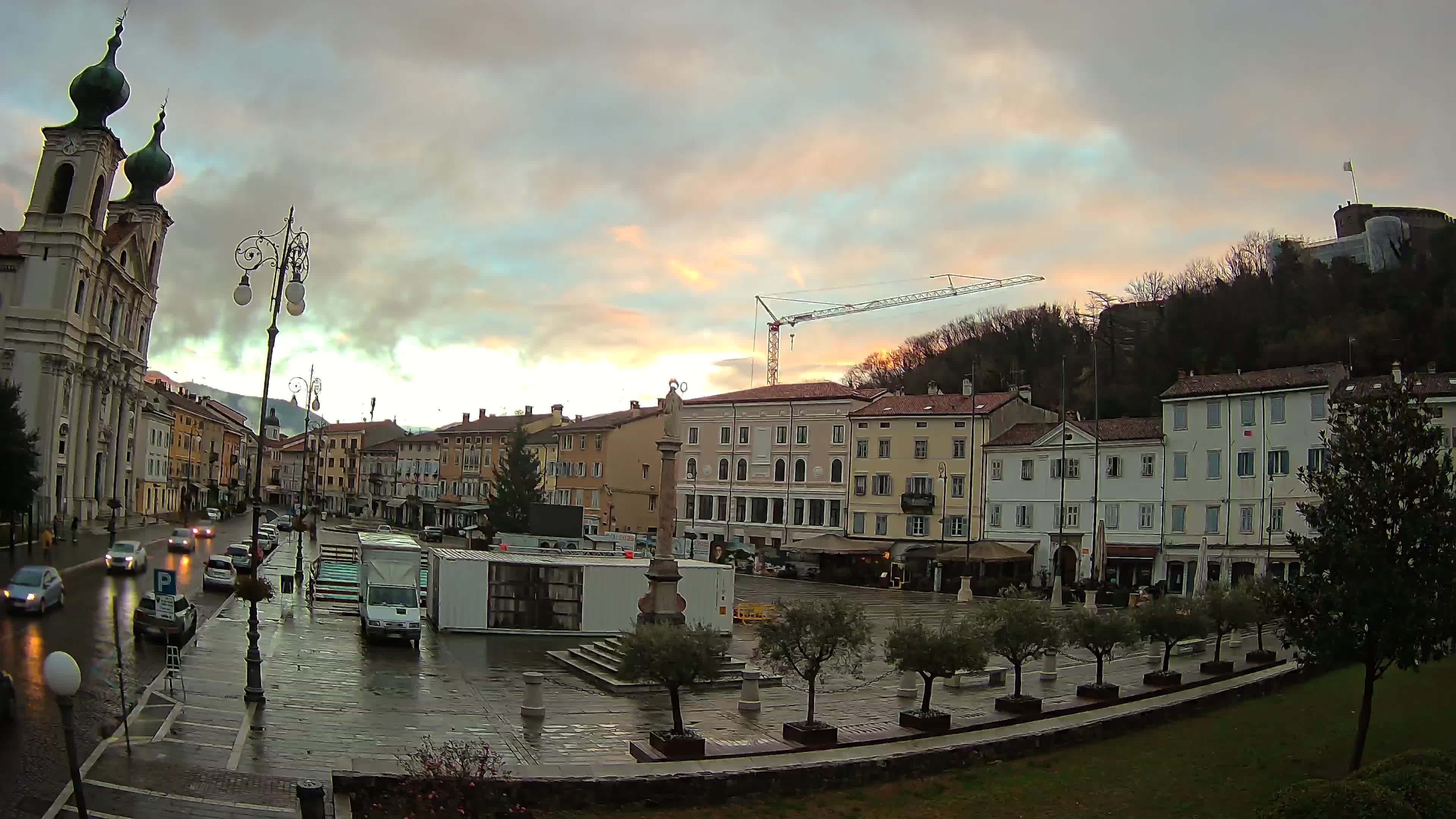 Webcam Gorizia Piazza della Vittoria e Duomo di S. Ignazio