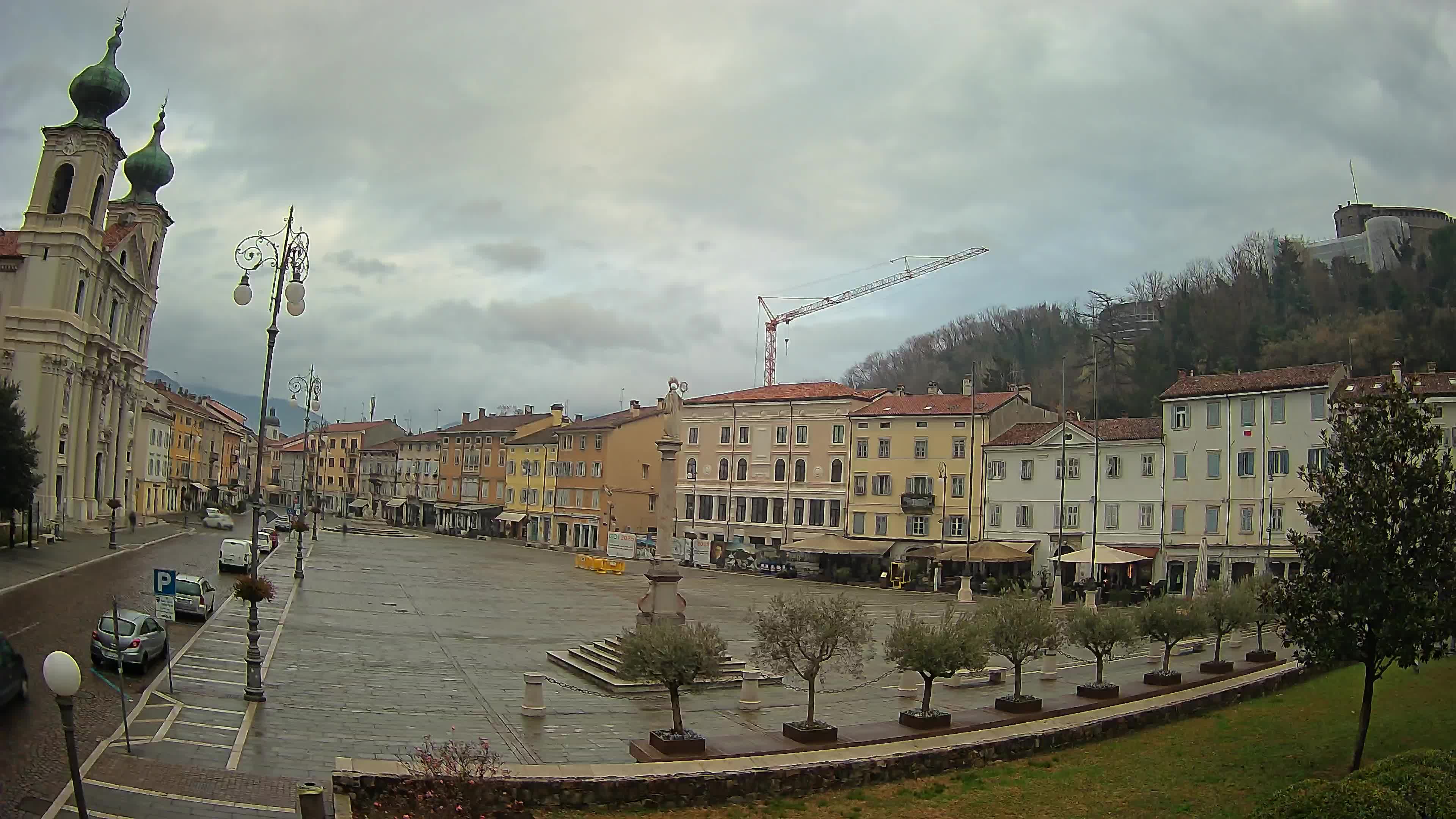 Kamera Gorica Travnik in katedrala sv. Ignacija