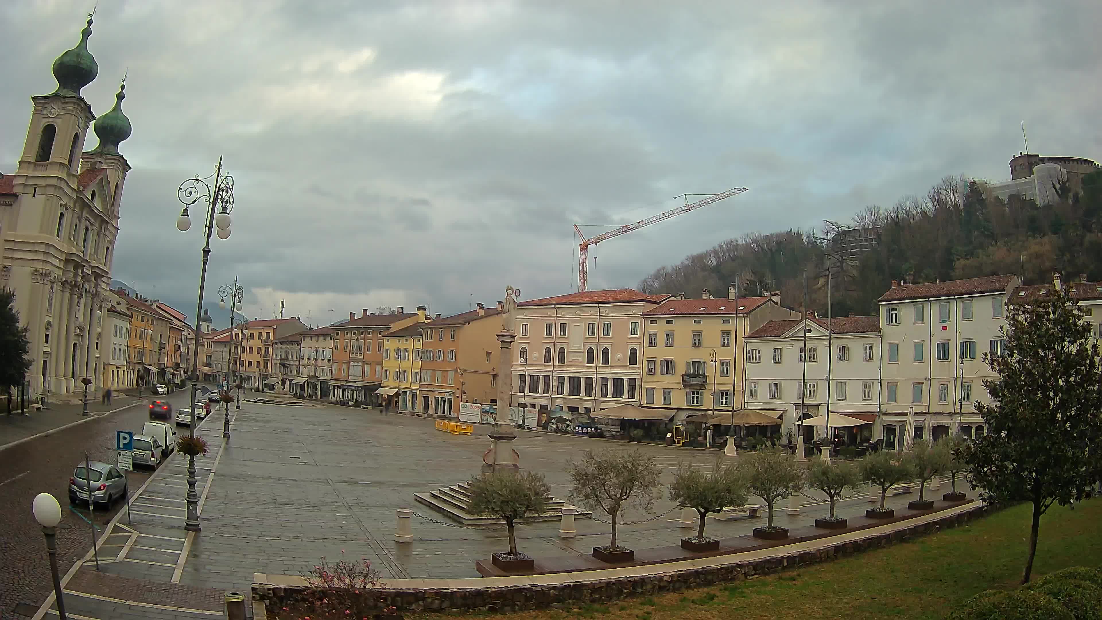 Kamera Gorica Travnik in katedrala sv. Ignacija