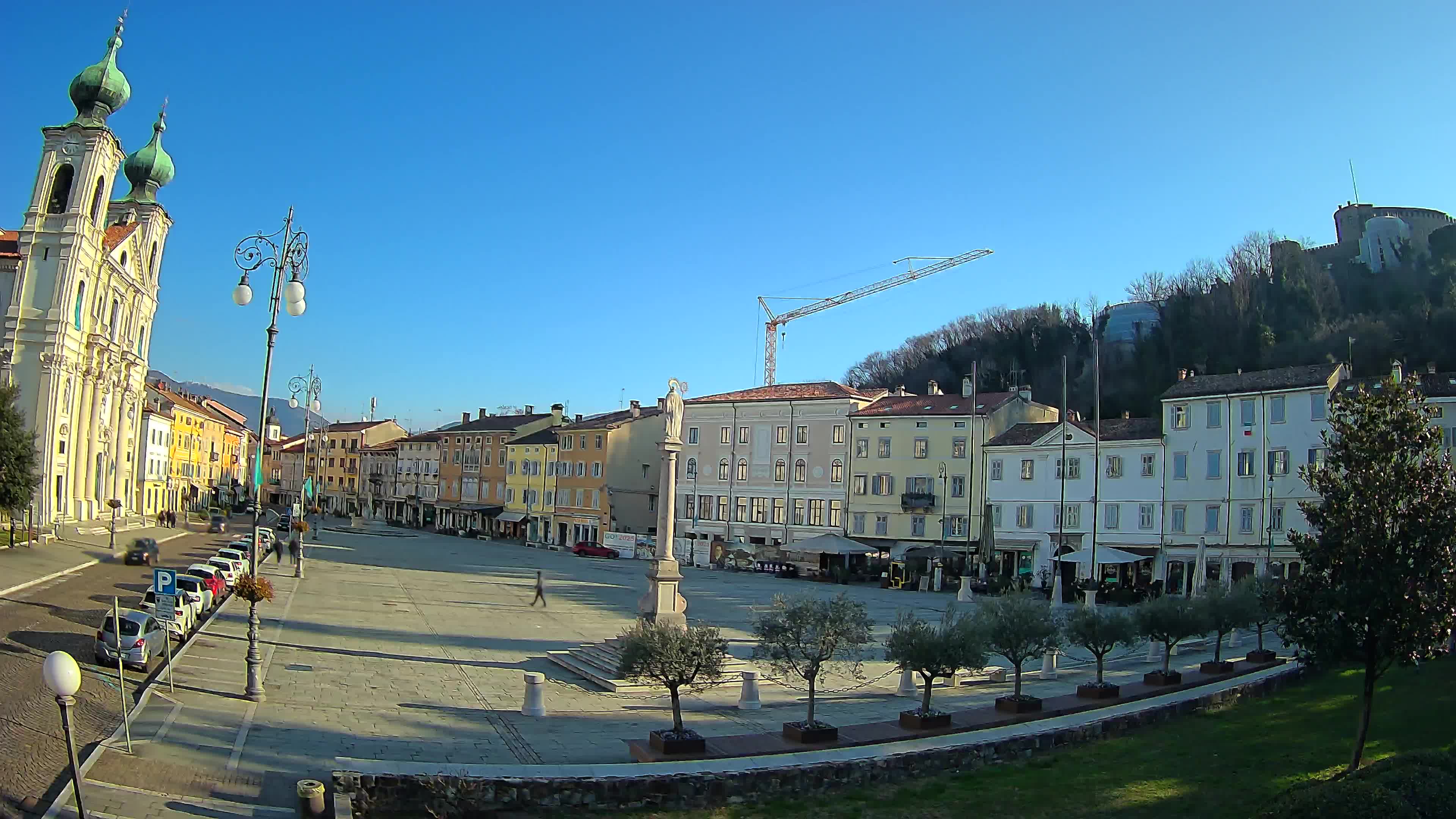 Kamera Gorica Travnik in katedrala sv. Ignacija