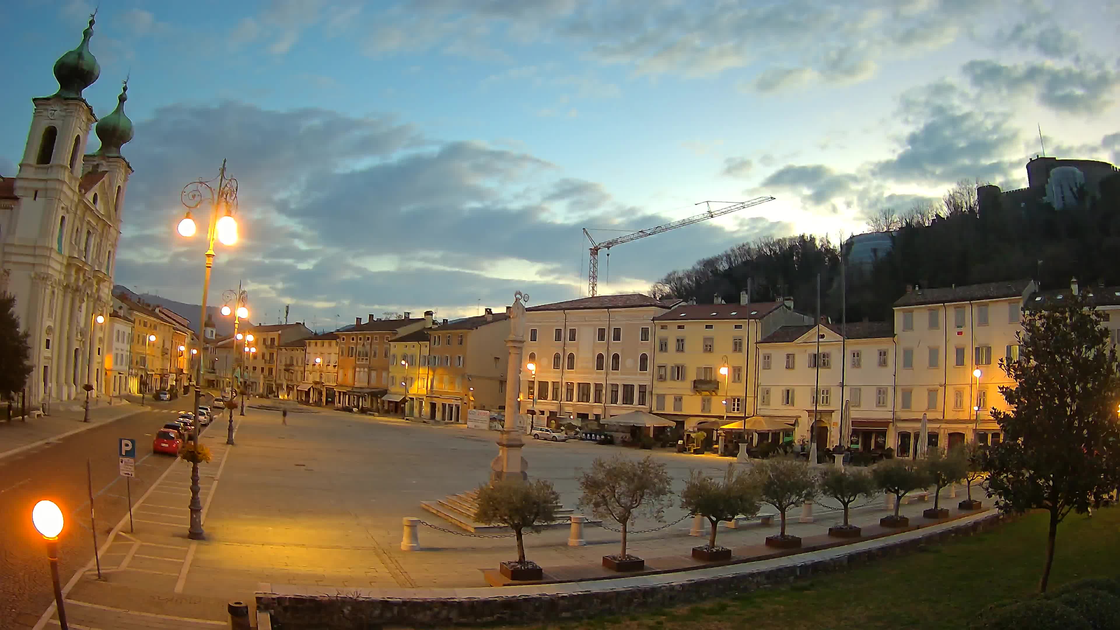 Kamera Gorica Travnik in katedrala sv. Ignacija