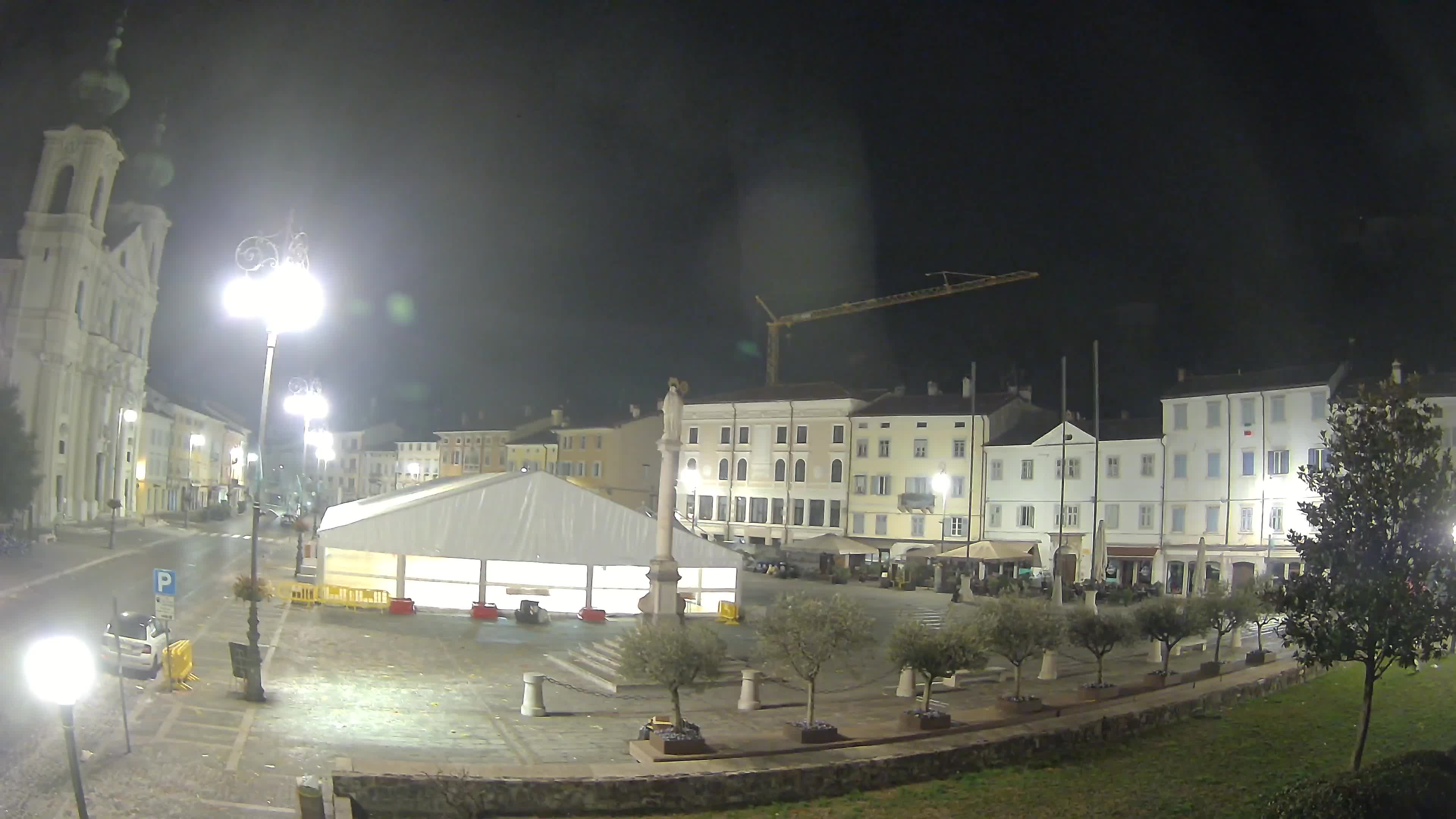 Webcam Gorizia Piazza della Vittoria e chiesa di S. Ignazio