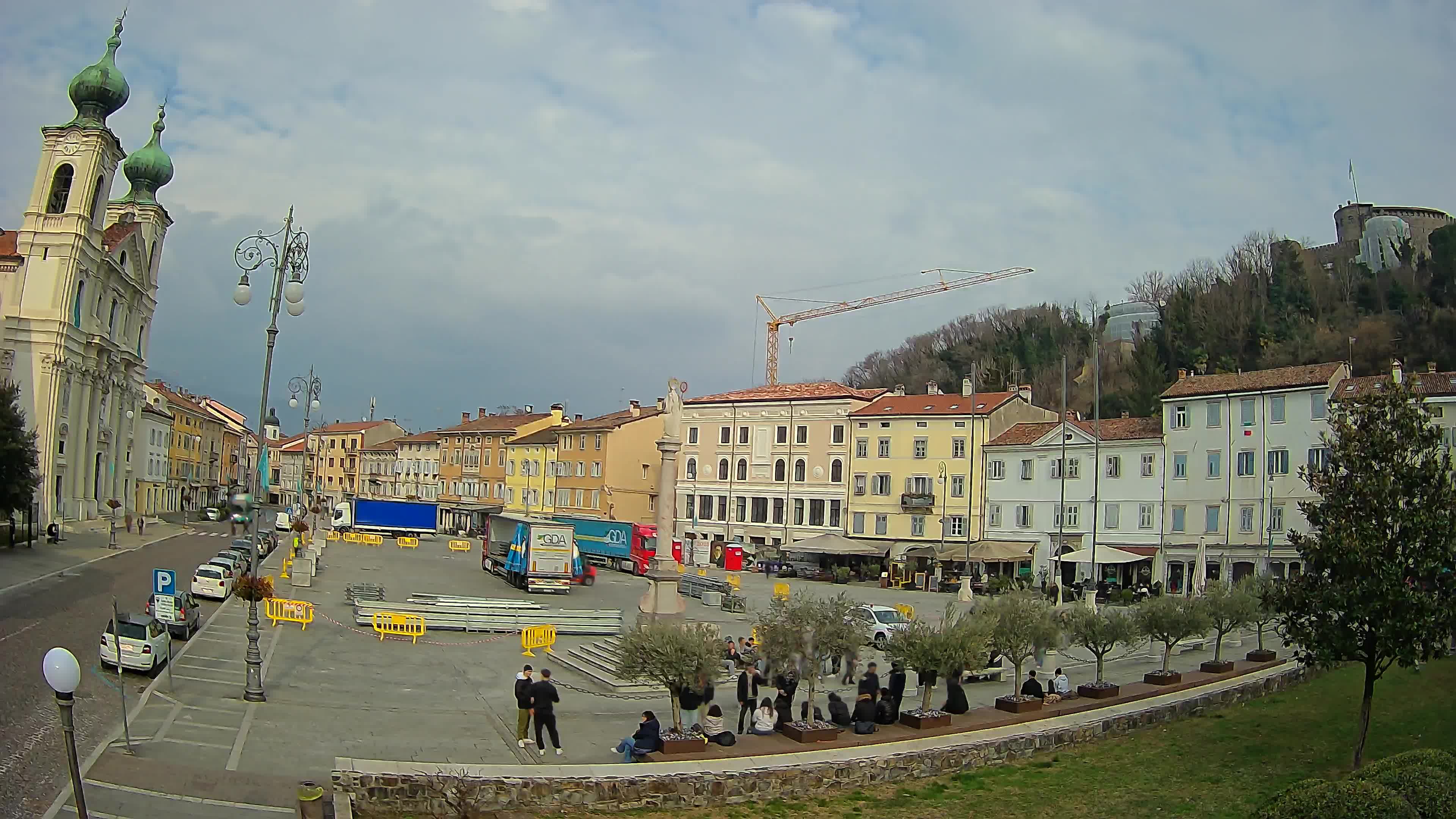 Gorizia – Plaza Vittoria – iglesia de San Pedro. Ignacio