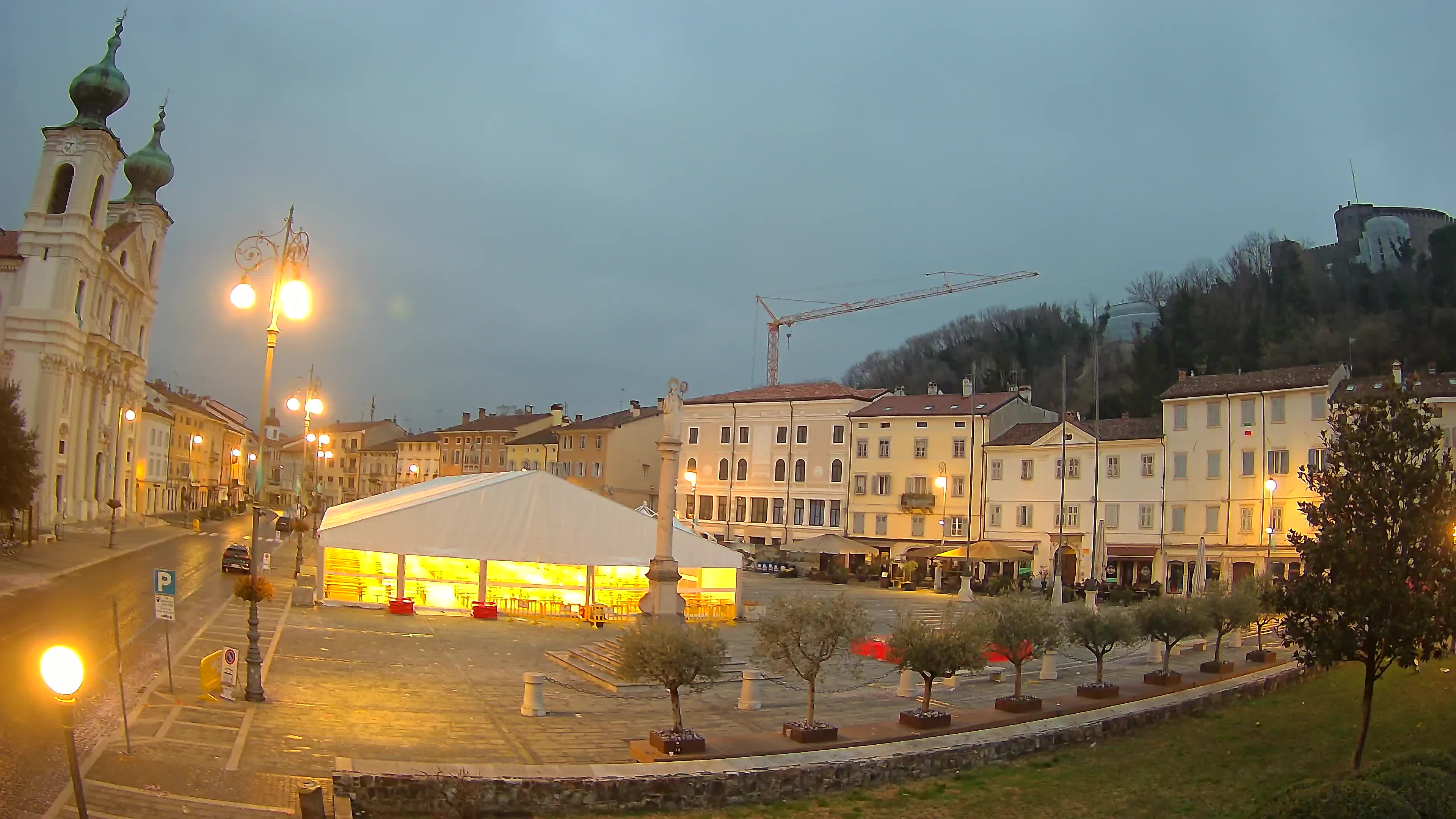 Gorizia – Plaza Vittoria – iglesia de San Pedro. Ignacio