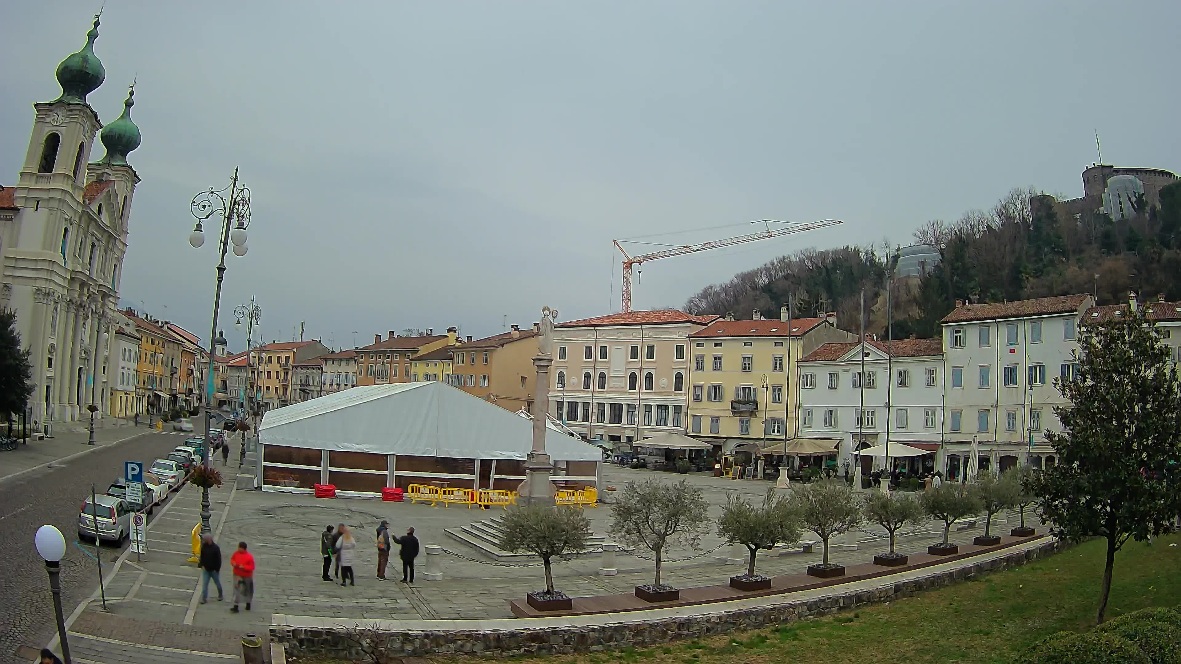 Webcam Gorizia Piazza della Vittoria e chiesa di S. Ignazio