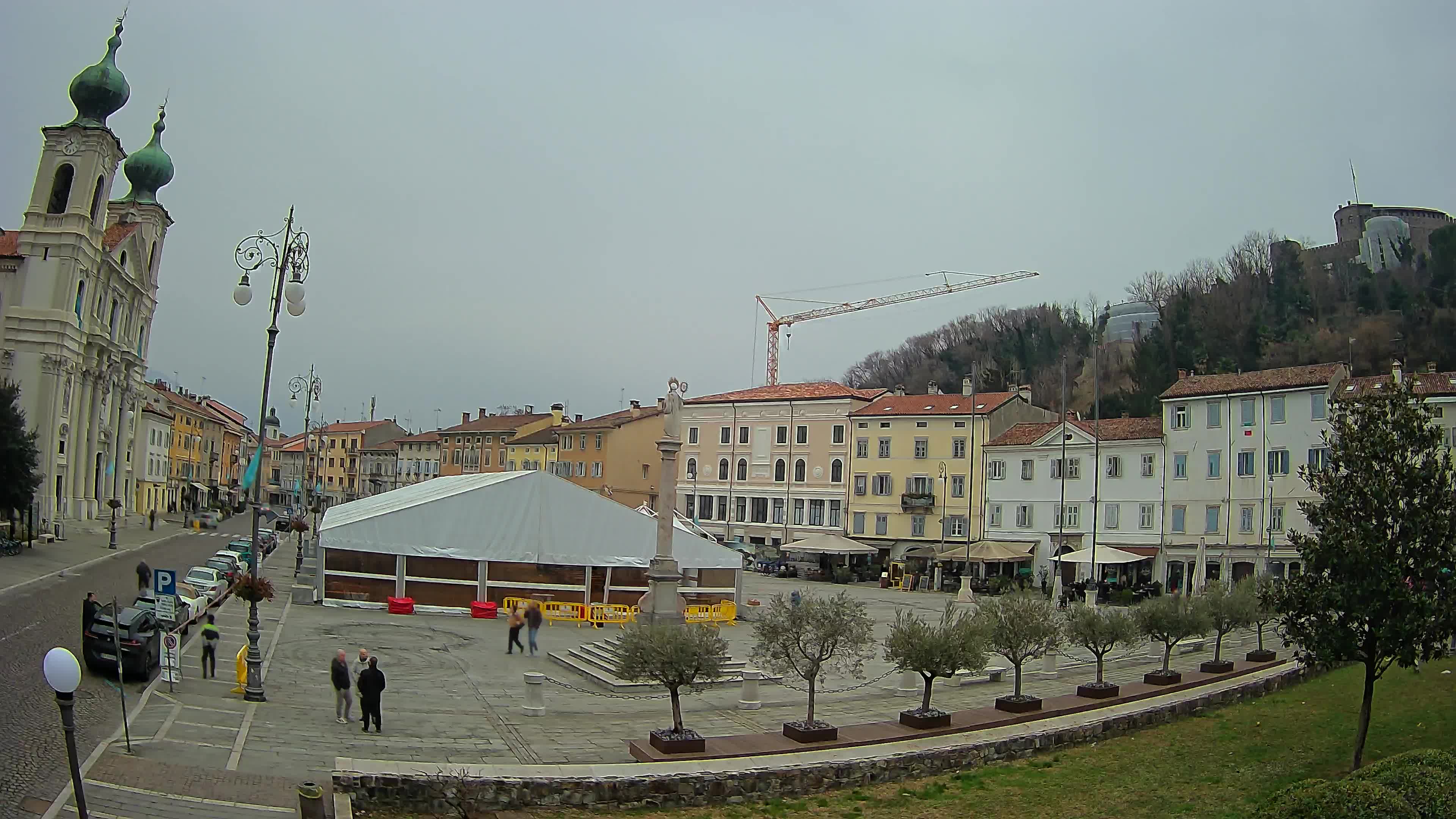 Gorizia – Plaza Vittoria – iglesia de San Pedro. Ignacio