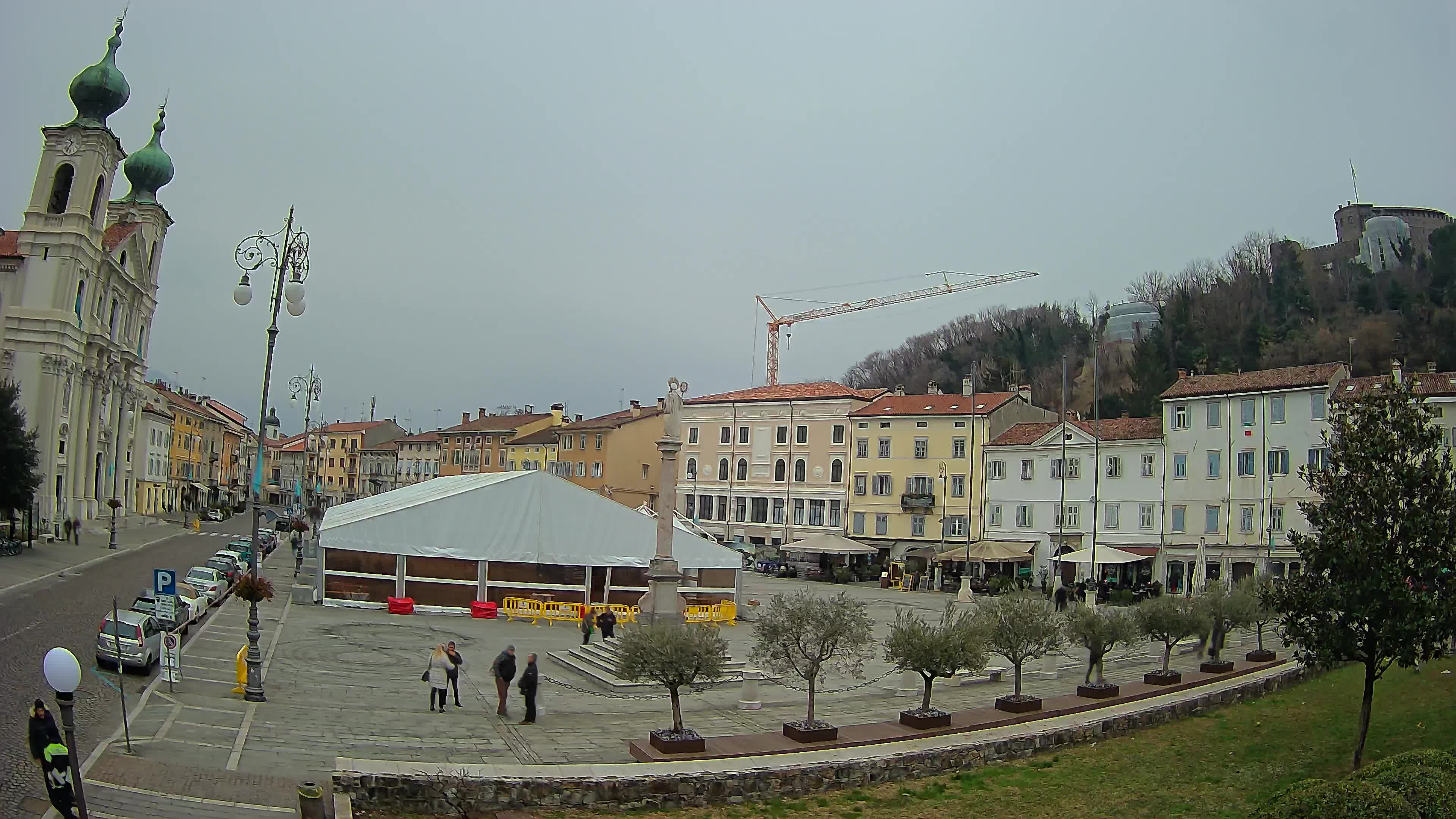 Webcam Gorizia Piazza della Vittoria e chiesa di S. Ignazio