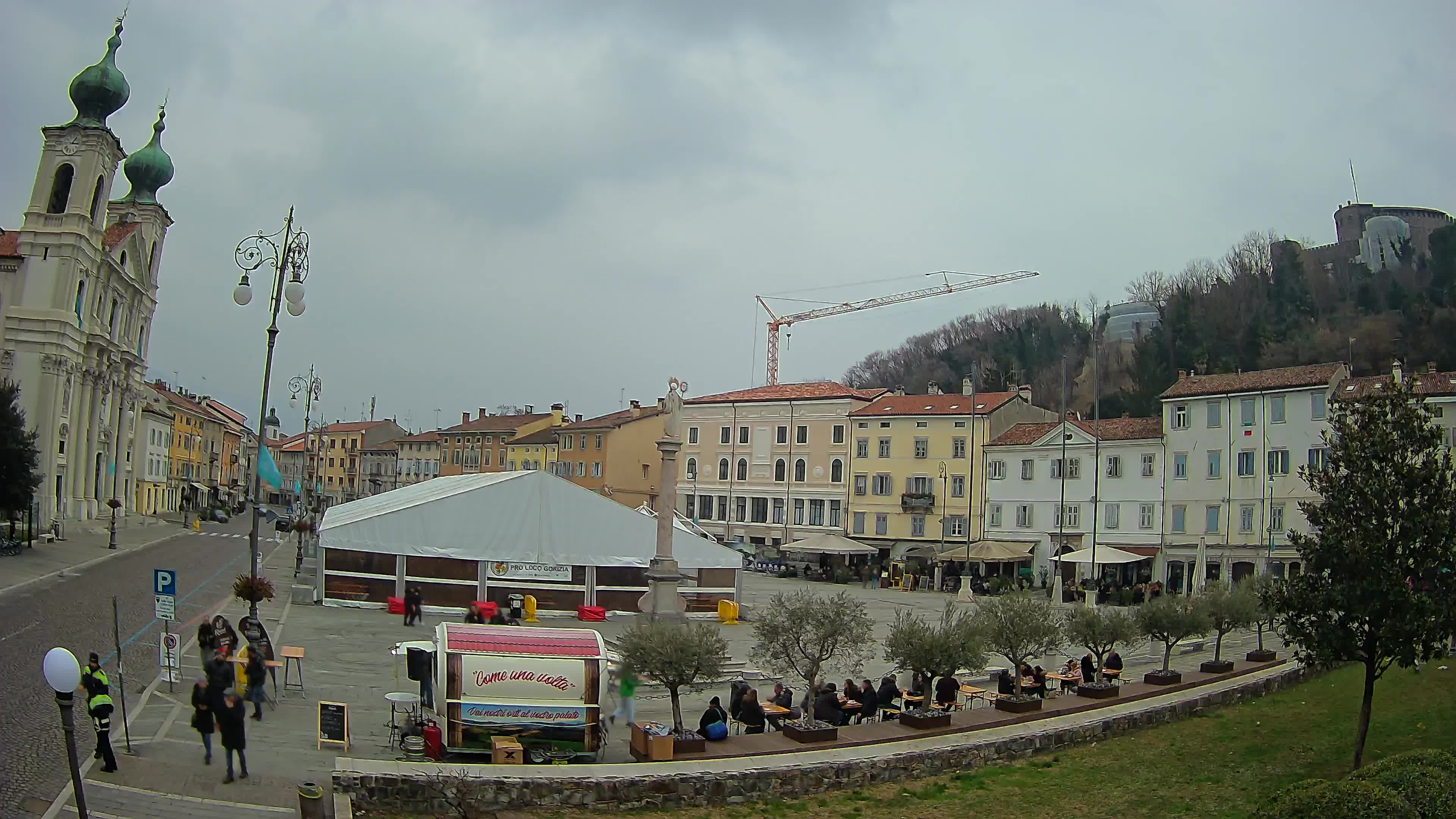 Gorizia – Plaza Vittoria – iglesia de San Pedro. Ignacio