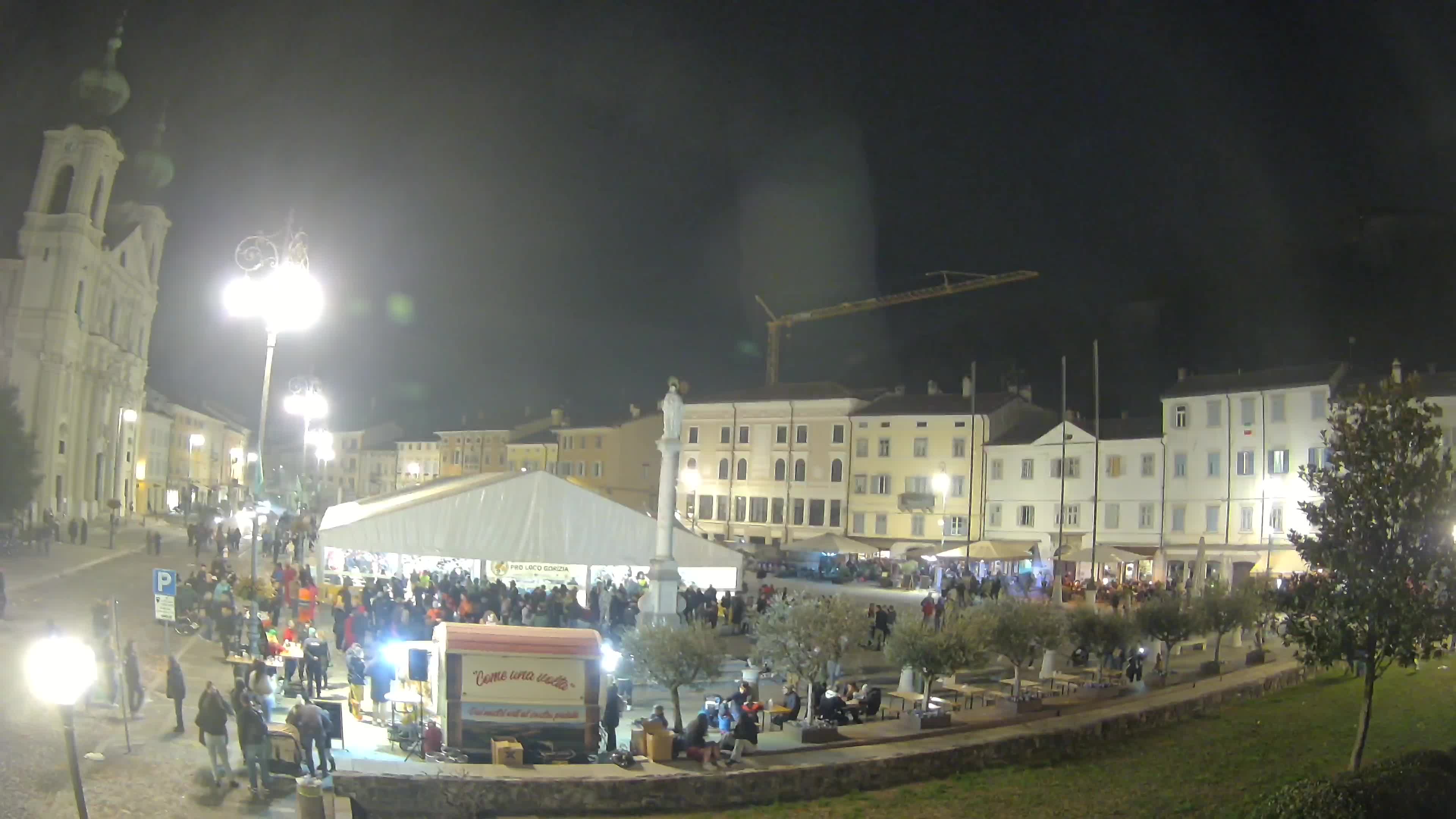 Webcam Gorizia Piazza della Vittoria e chiesa di S. Ignazio