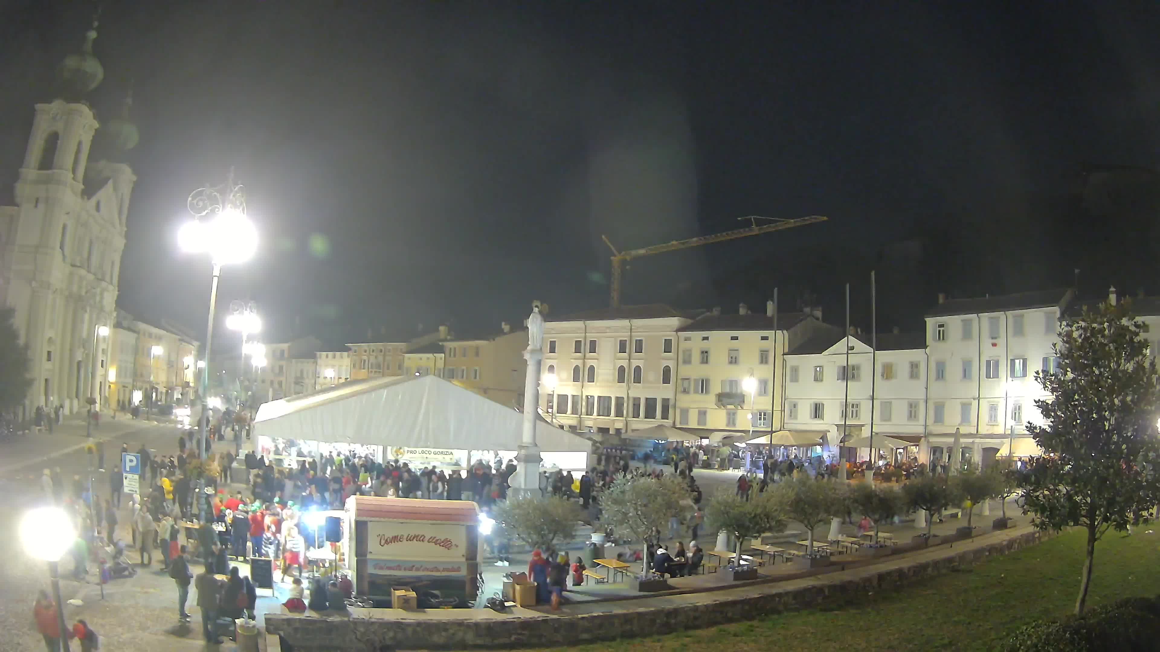 Webcam Gorizia Piazza della Vittoria e chiesa di S. Ignazio