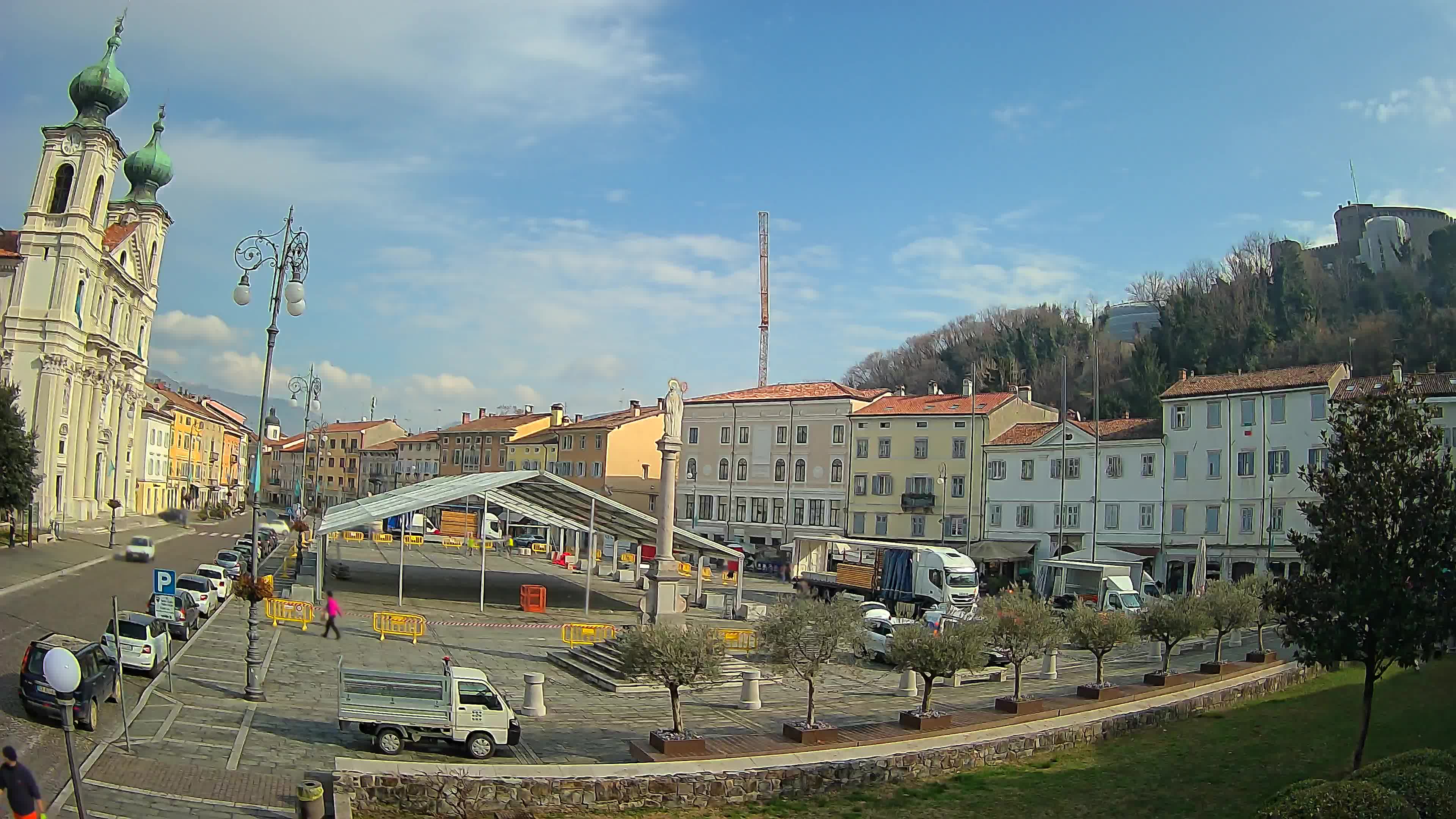 Gorizia – Plaza Vittoria – iglesia de San Pedro. Ignacio