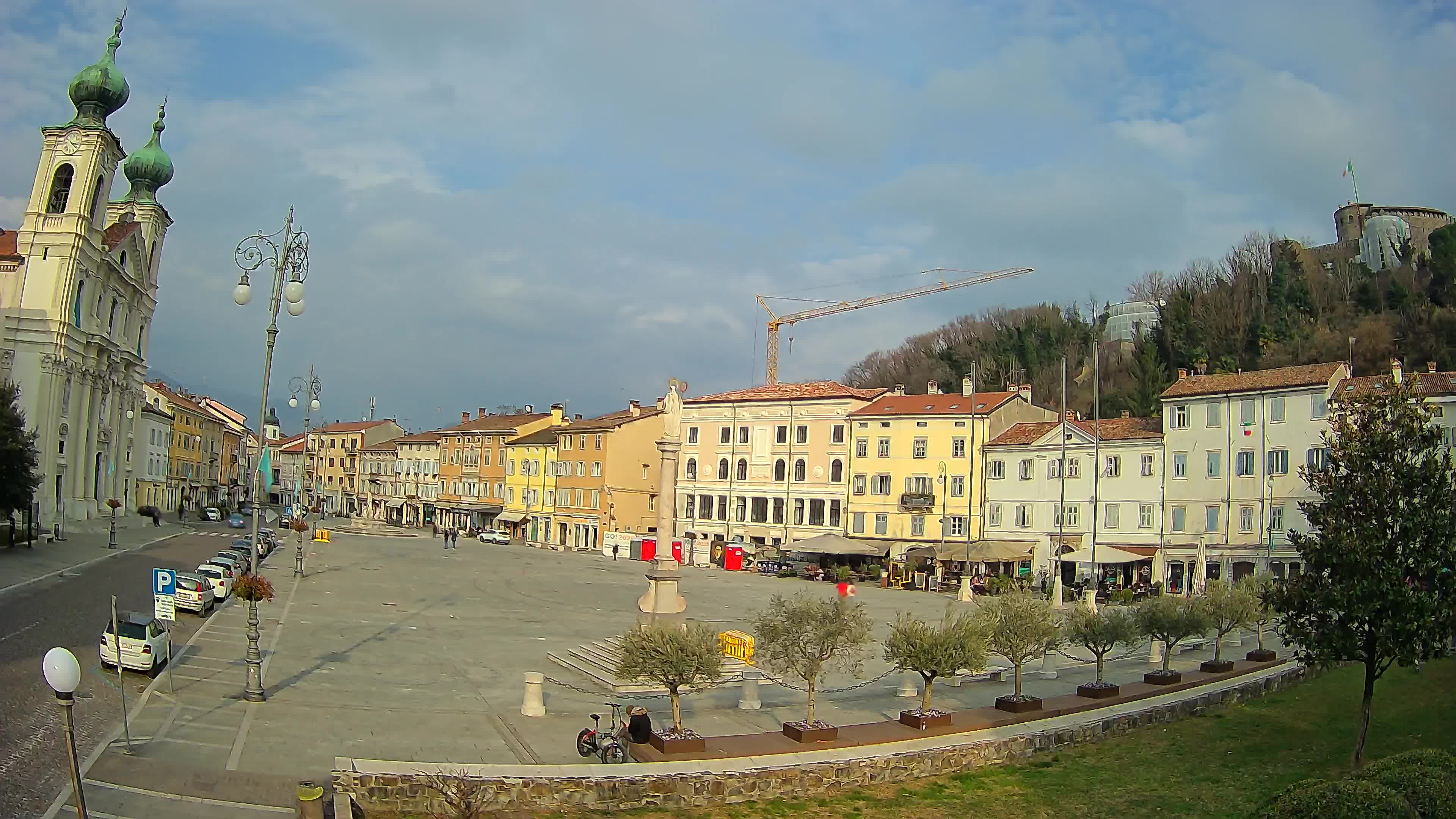 Webcam Gorizia Piazza della Vittoria e chiesa di S. Ignazio