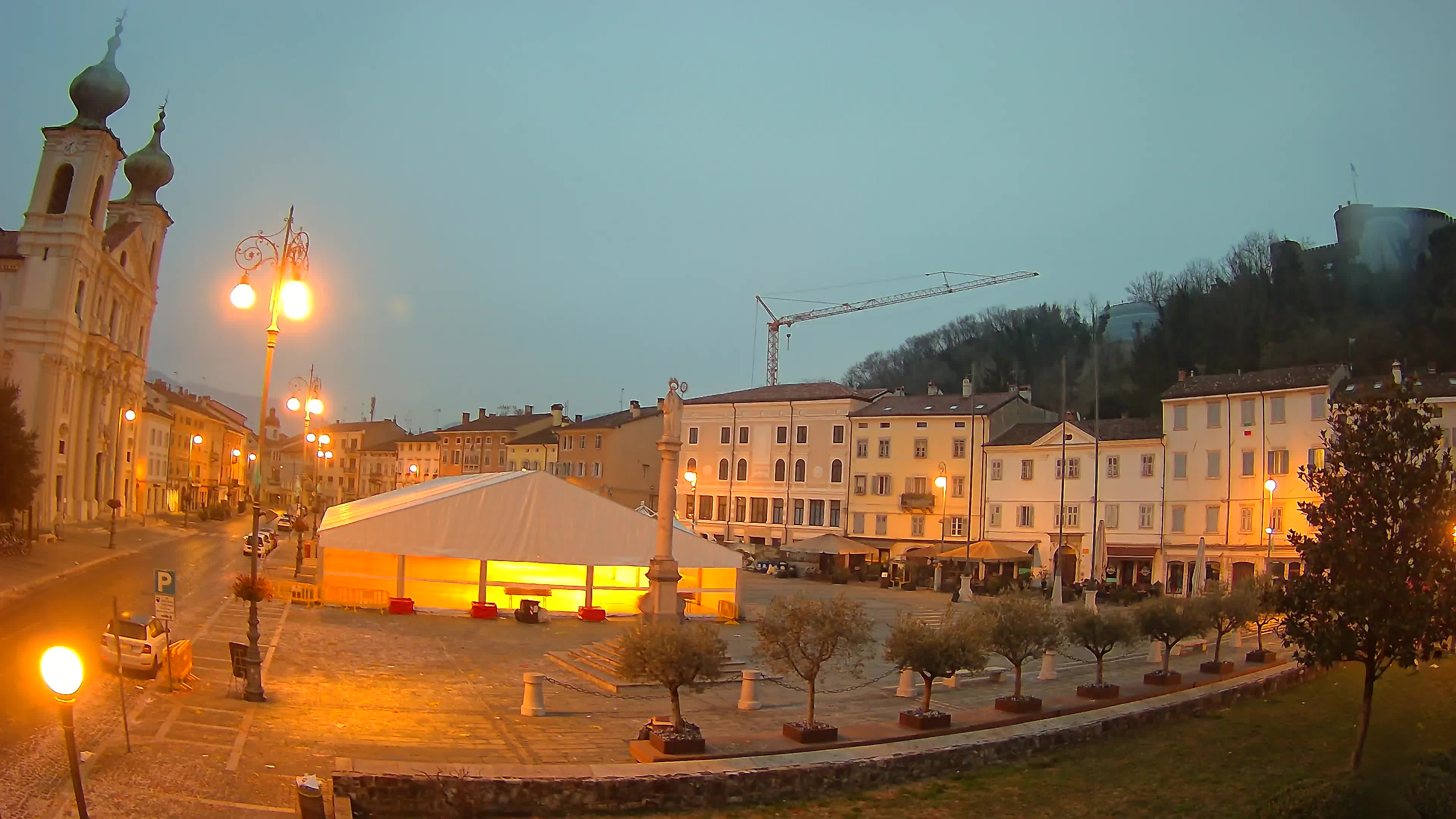 Gorizia – Plaza Vittoria – iglesia de San Pedro. Ignacio