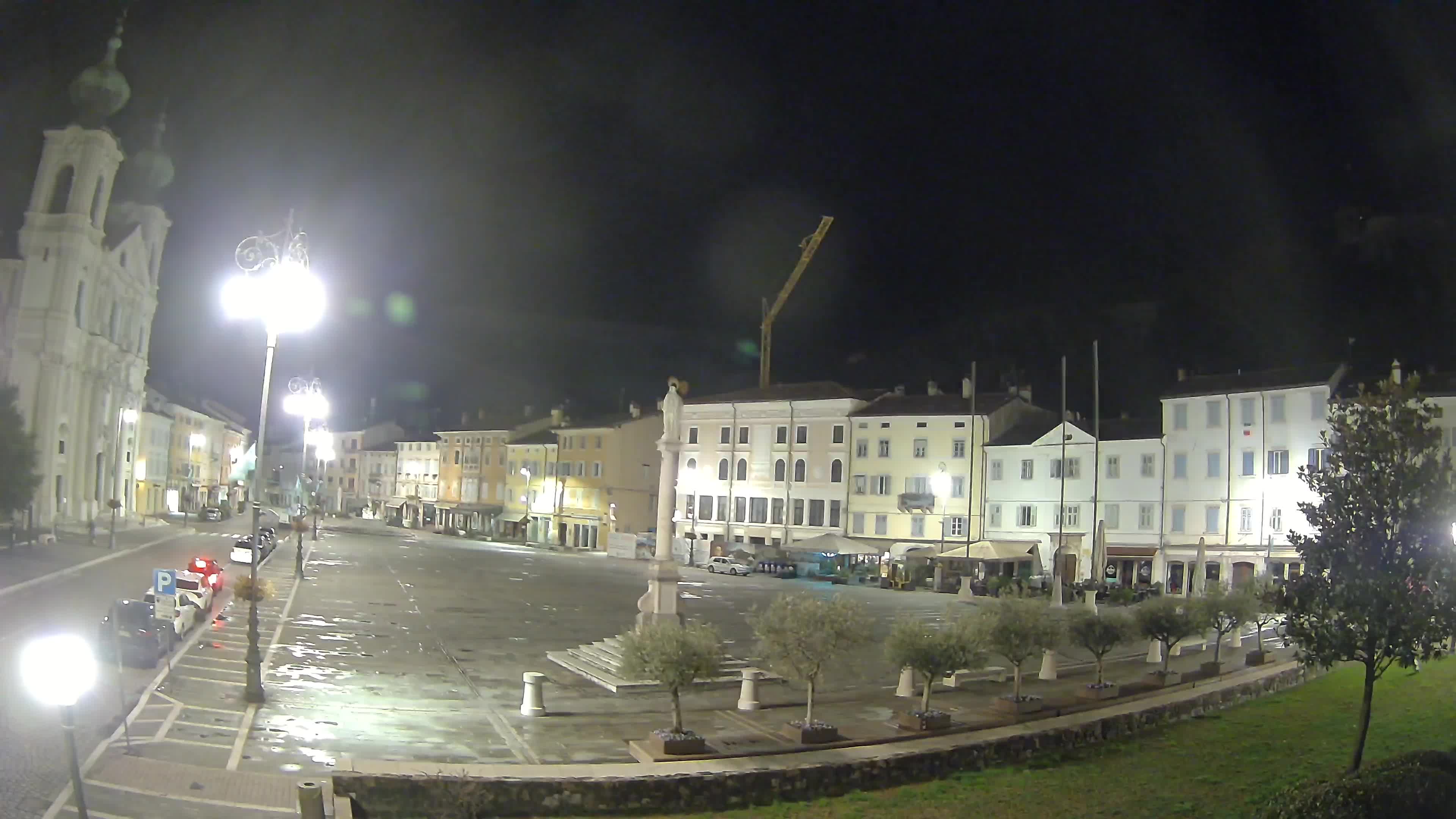 Webcam Gorizia Piazza della Vittoria e chiesa di S. Ignazio