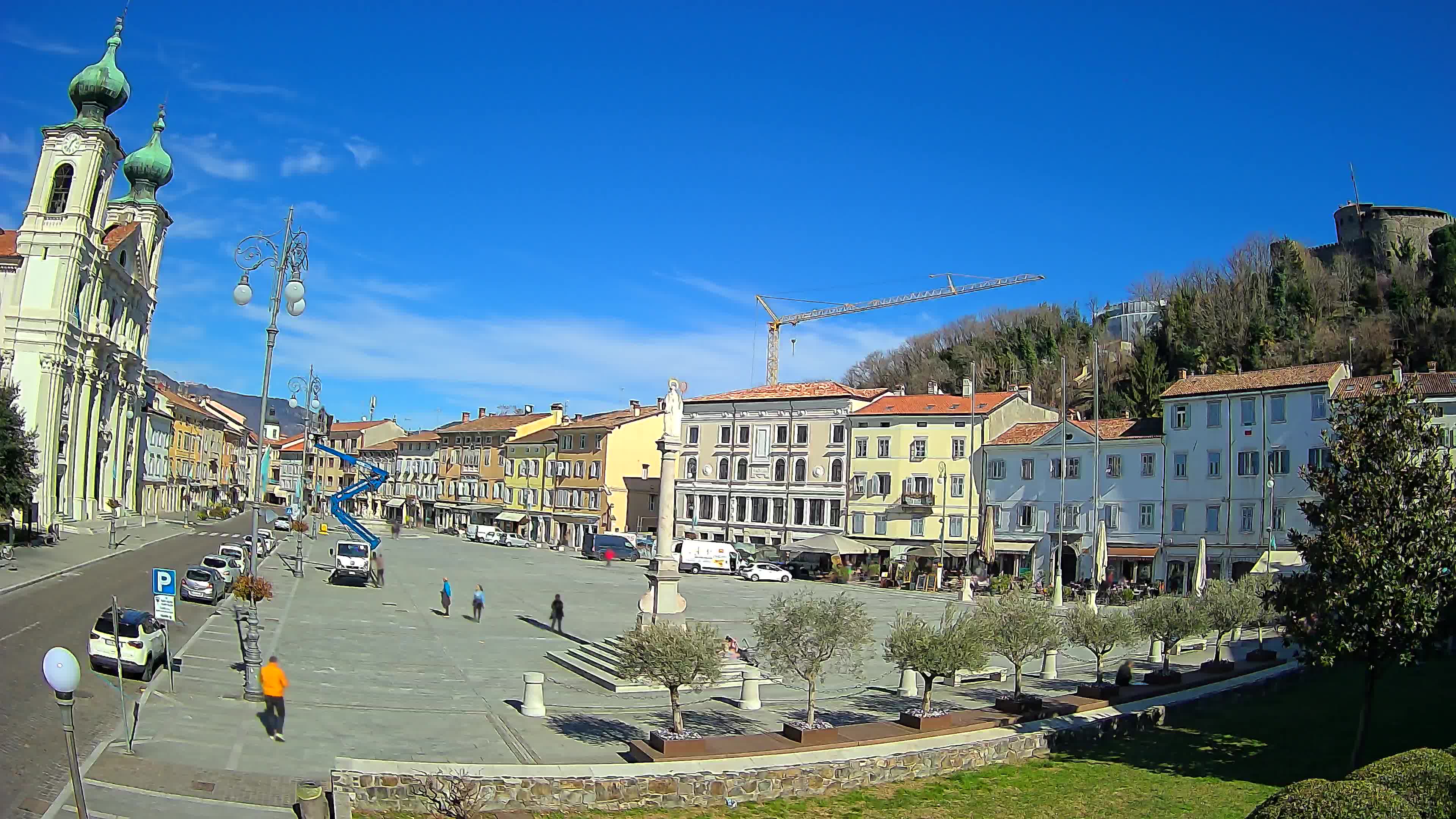 Gorizia – Plaza Vittoria – iglesia de San Pedro. Ignacio