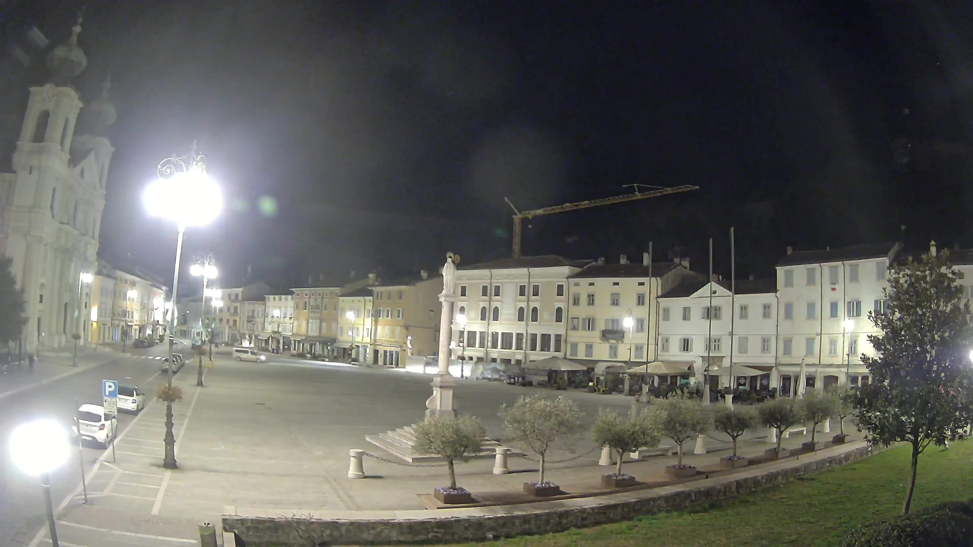 Webcam Gorizia Piazza della Vittoria e chiesa di S. Ignazio