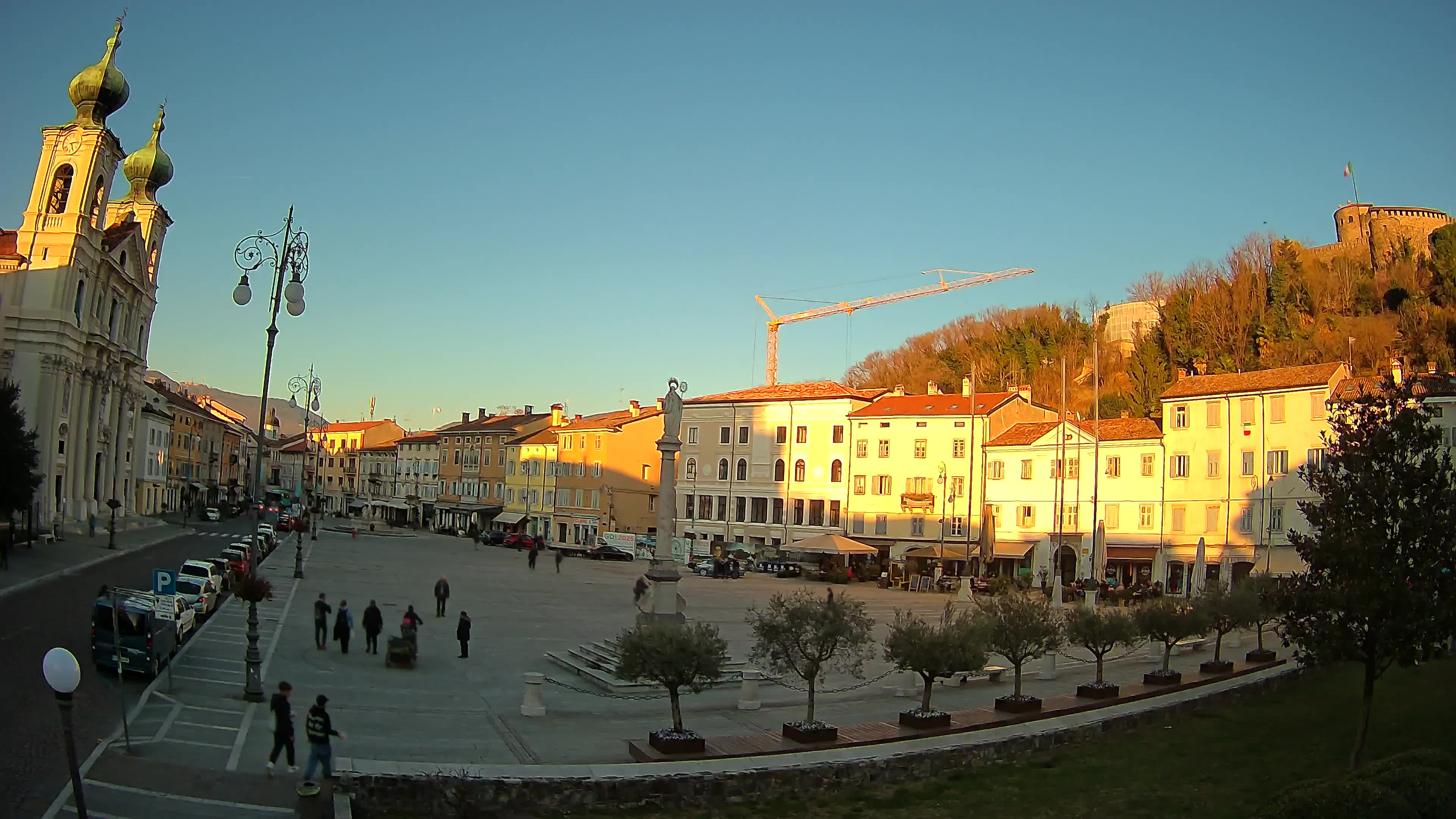 Webcam Gorizia Piazza della Vittoria e chiesa di S. Ignazio