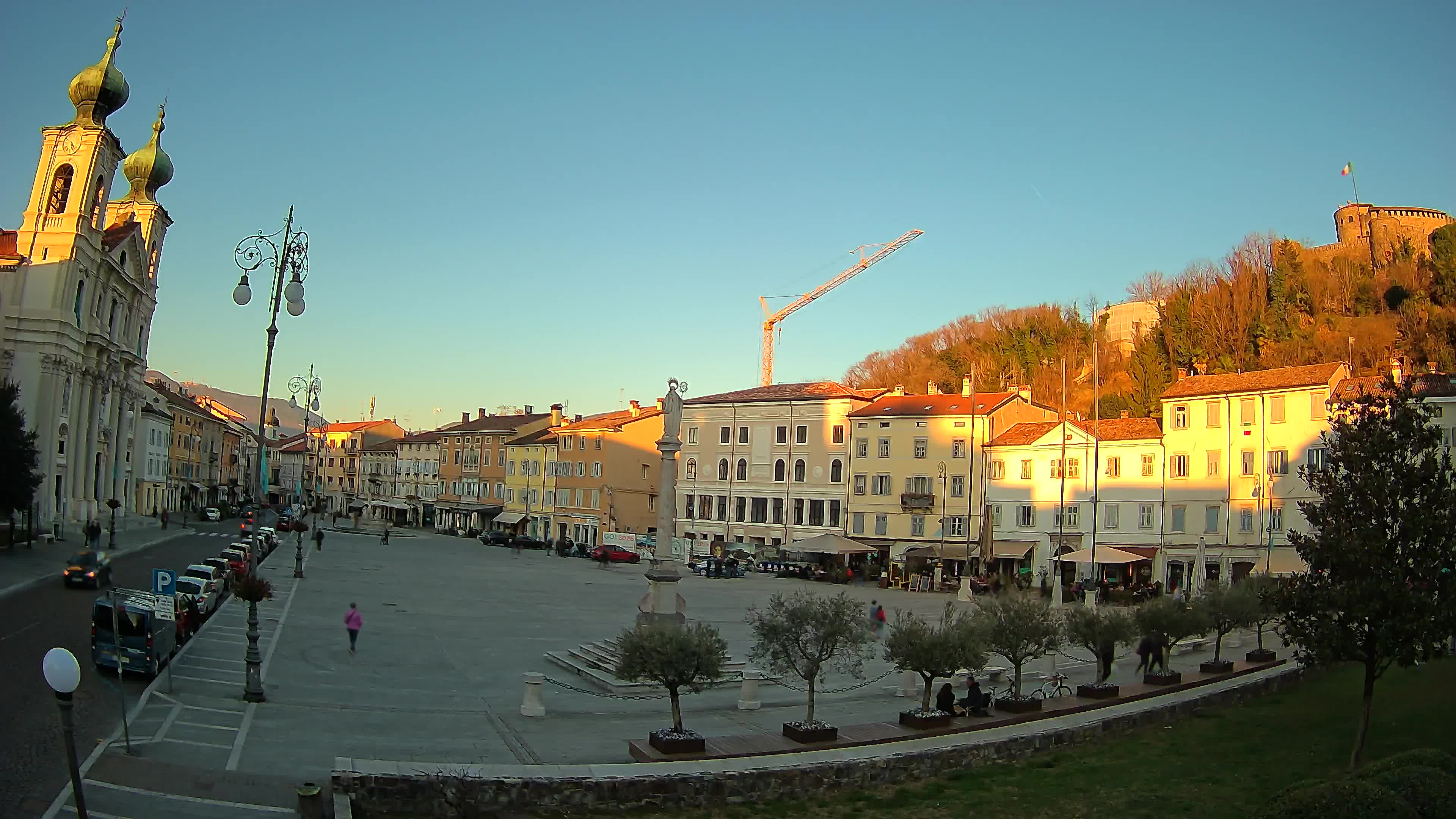 Webcam Gorizia Piazza della Vittoria e chiesa di S. Ignazio