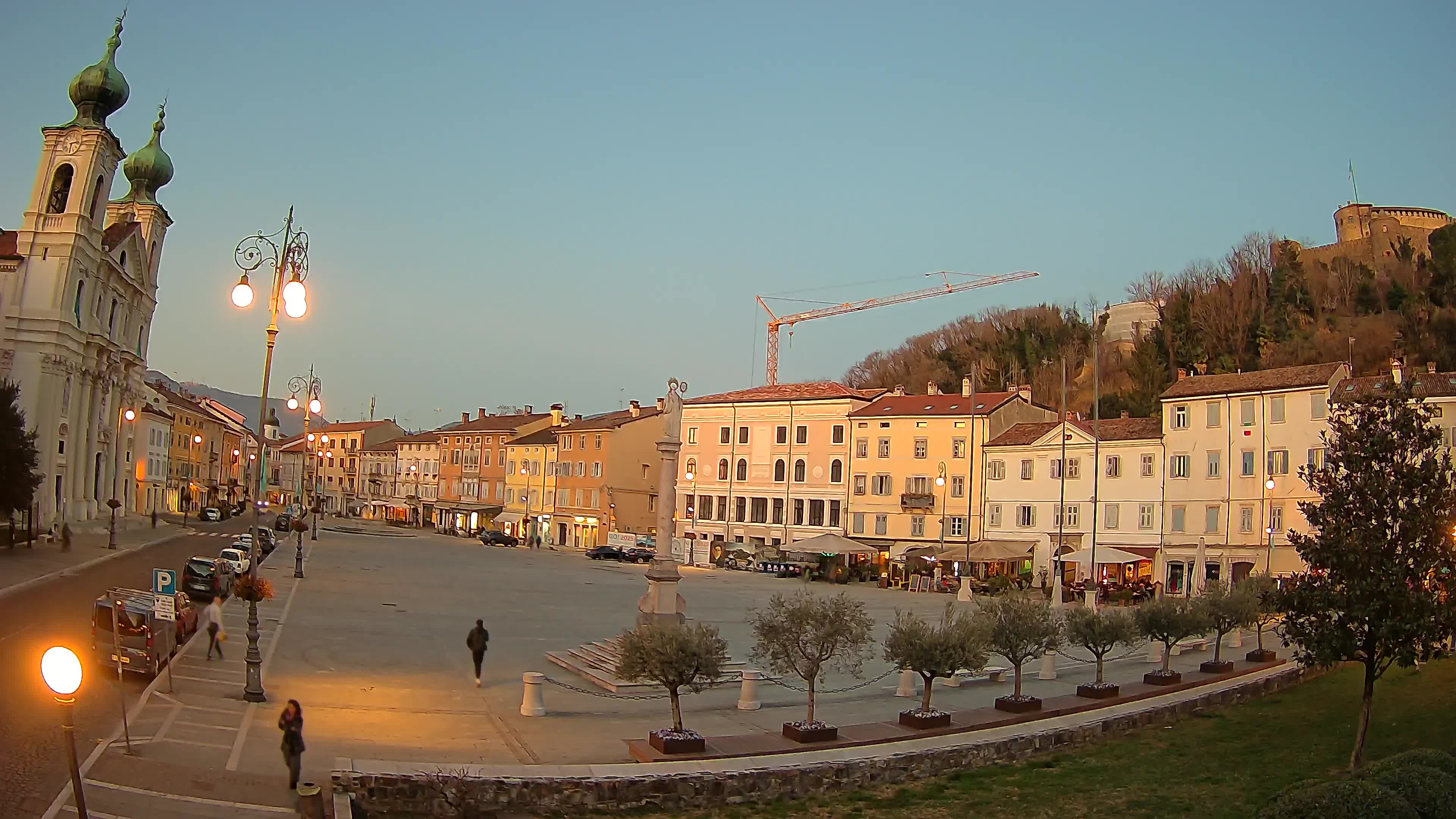 Kamera Gorica Travnik in cerkev sv. Ignacija