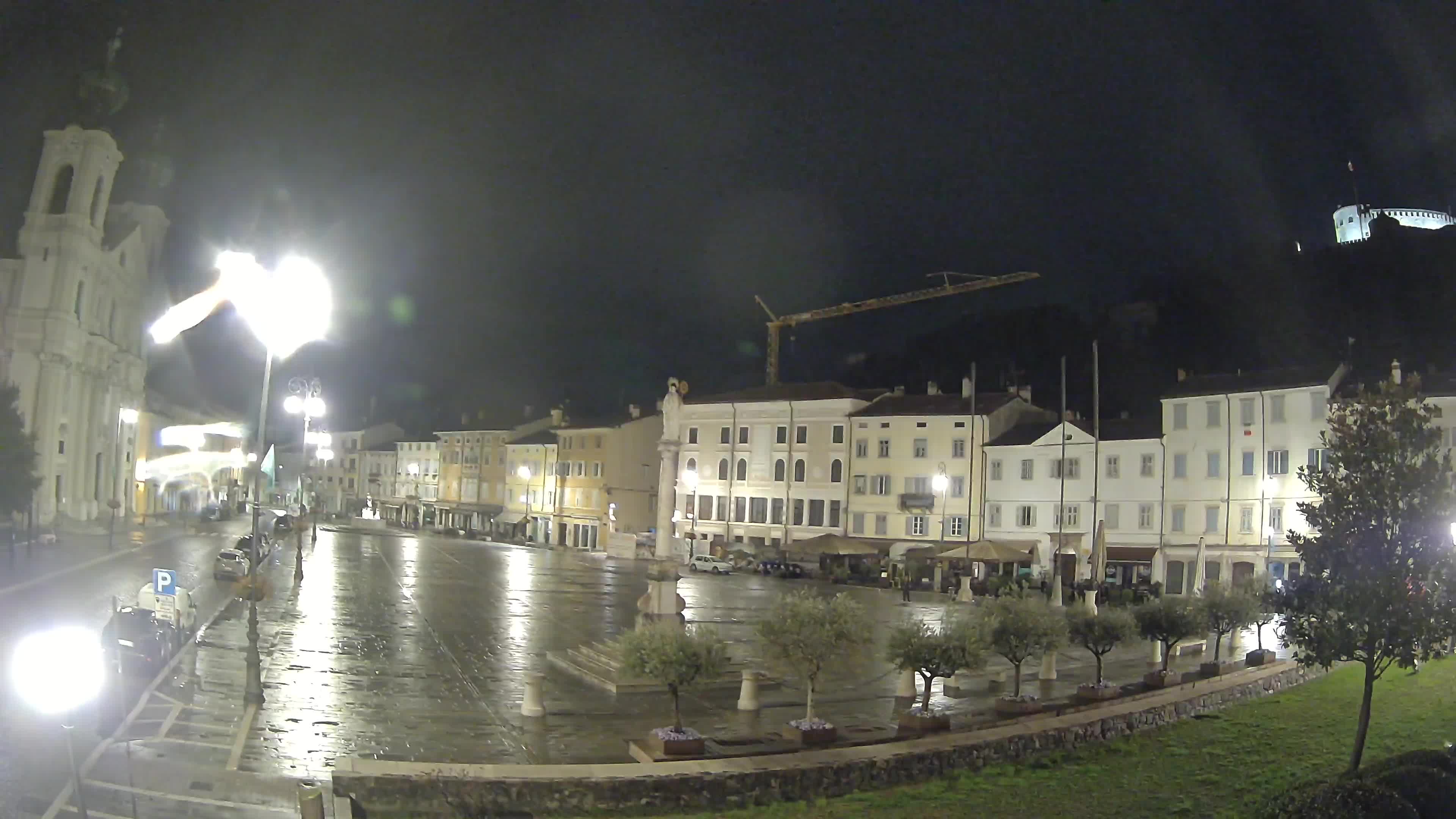 Webcam Gorizia Piazza della Vittoria e chiesa di S. Ignazio