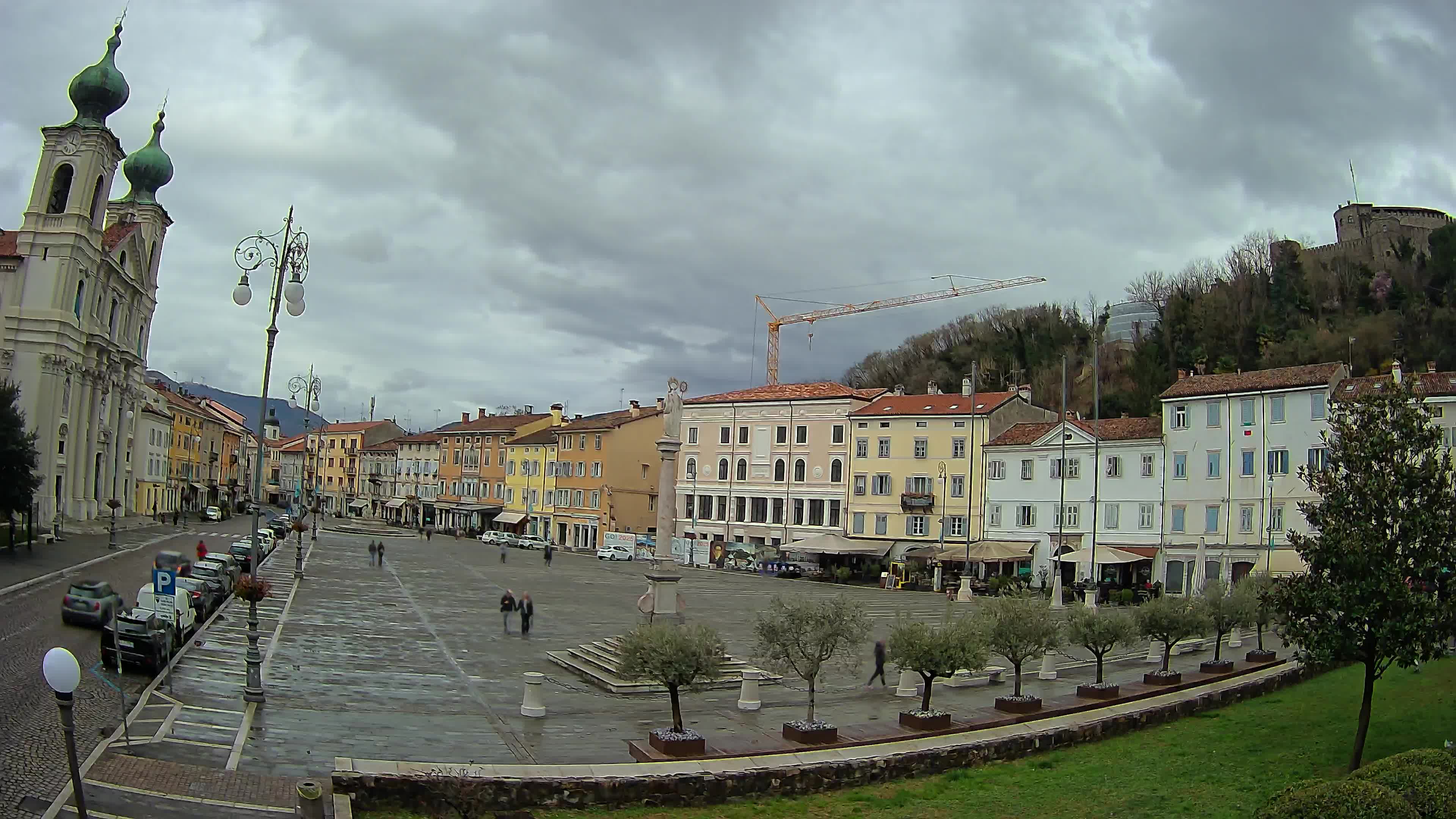 Gorizia – Plaza Vittoria – iglesia de San Pedro. Ignacio