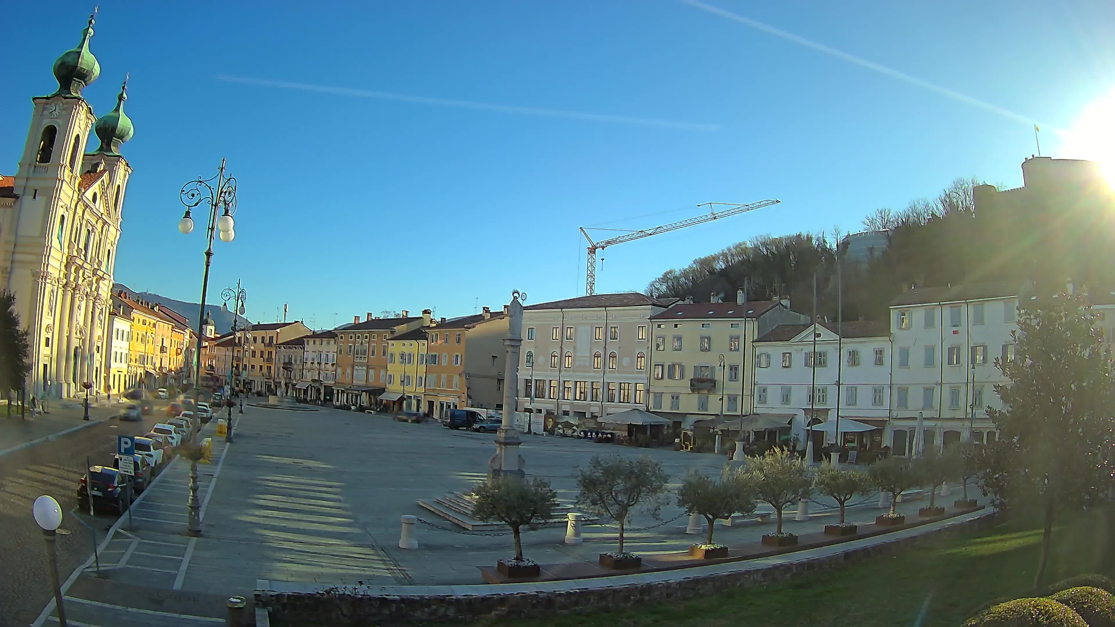 Webcam Gorizia Piazza della Vittoria e chiesa di S. Ignazio