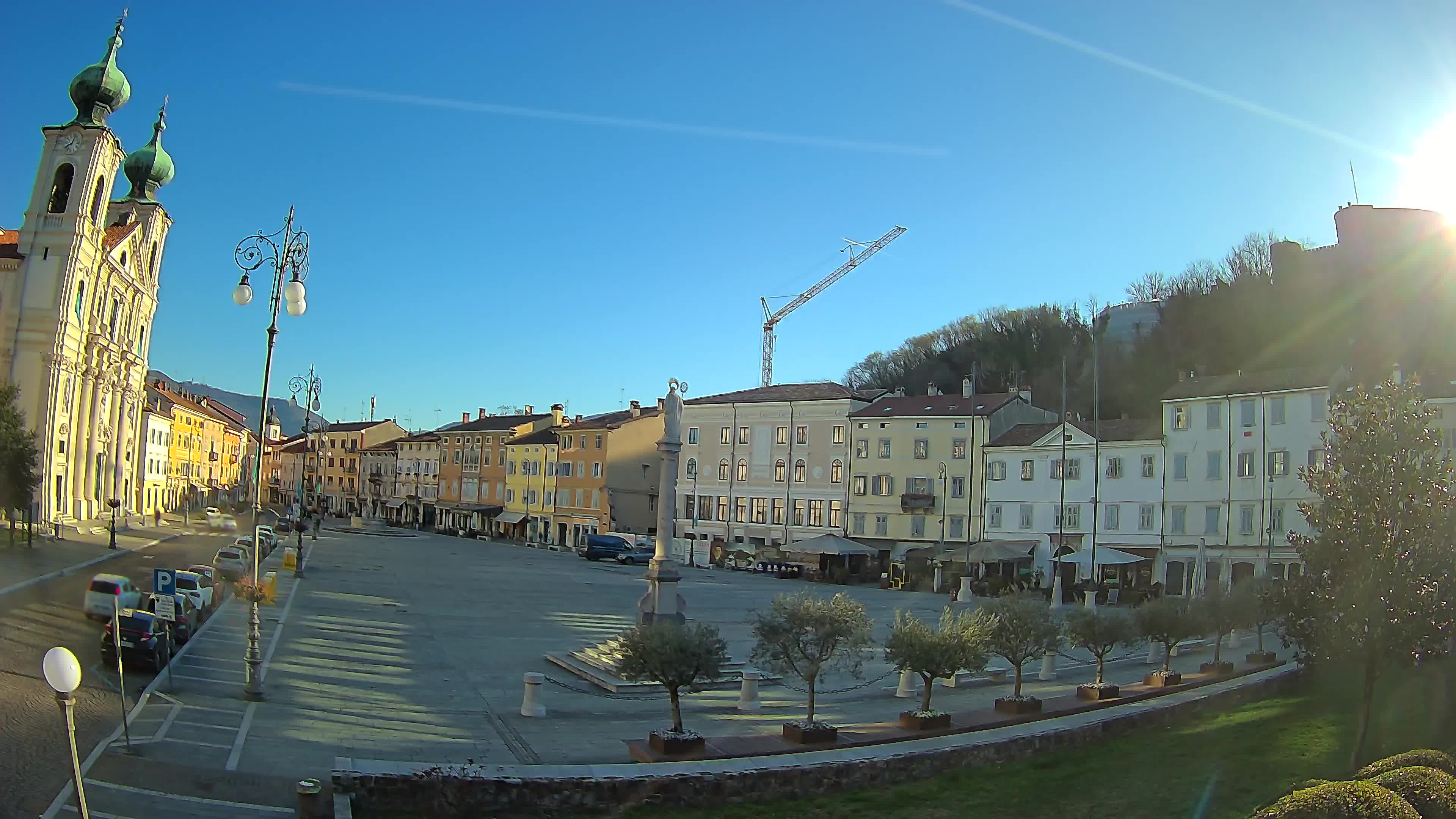 Webcam Gorizia Piazza della Vittoria e chiesa di S. Ignazio