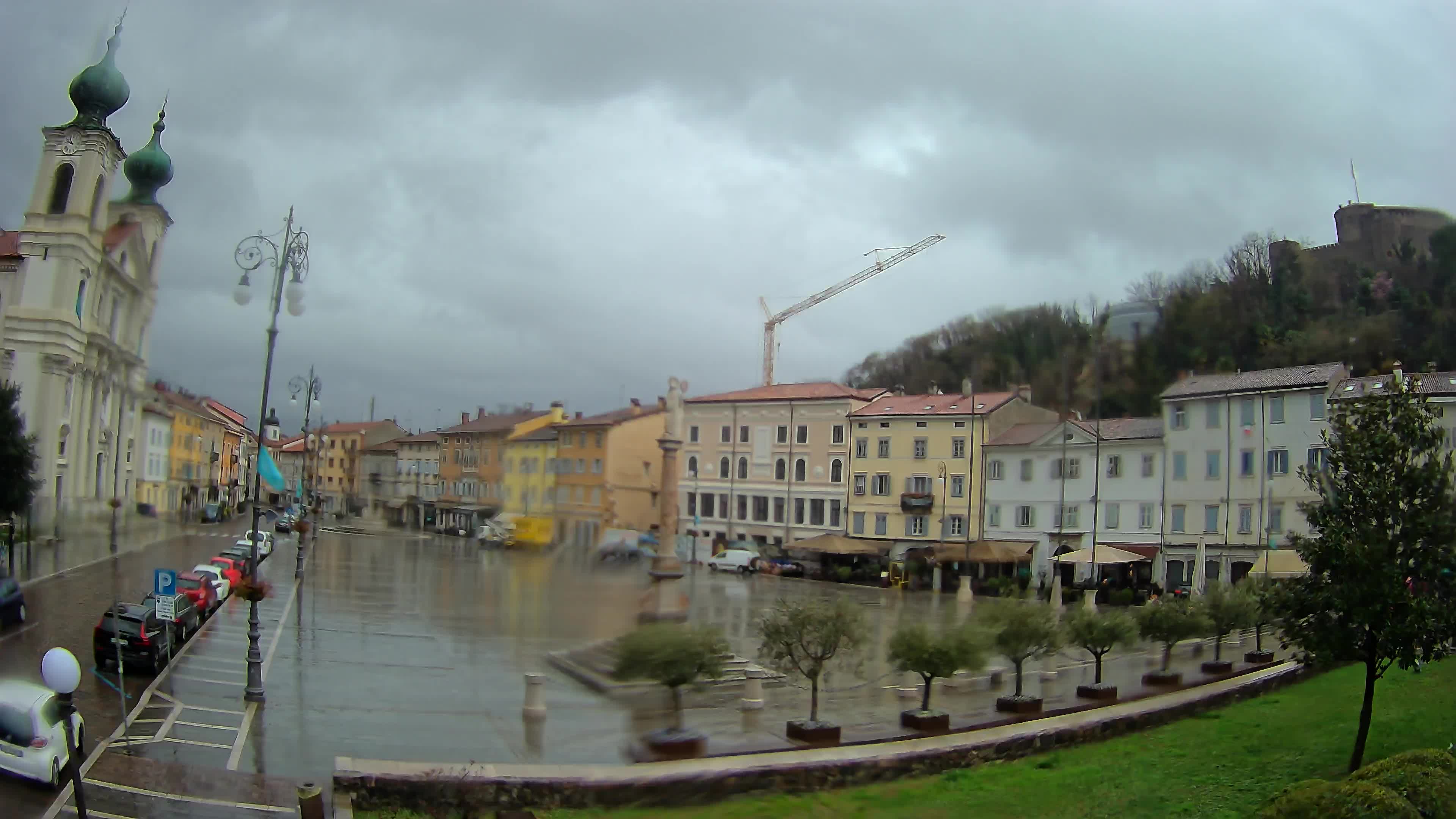 Gorizia – Plaza Vittoria – iglesia de San Pedro. Ignacio