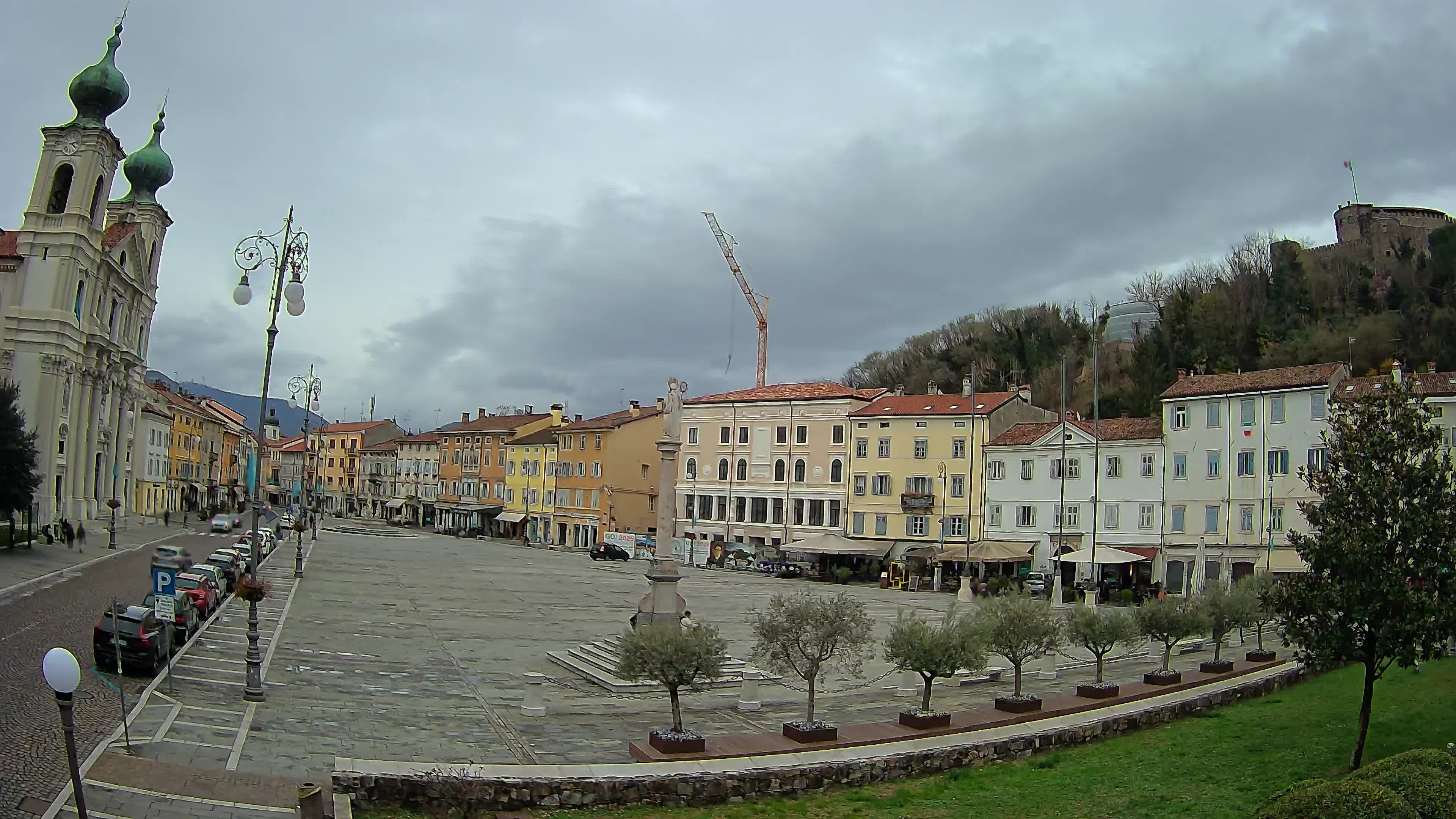 Webcam Gorizia Piazza della Vittoria e chiesa di S. Ignazio