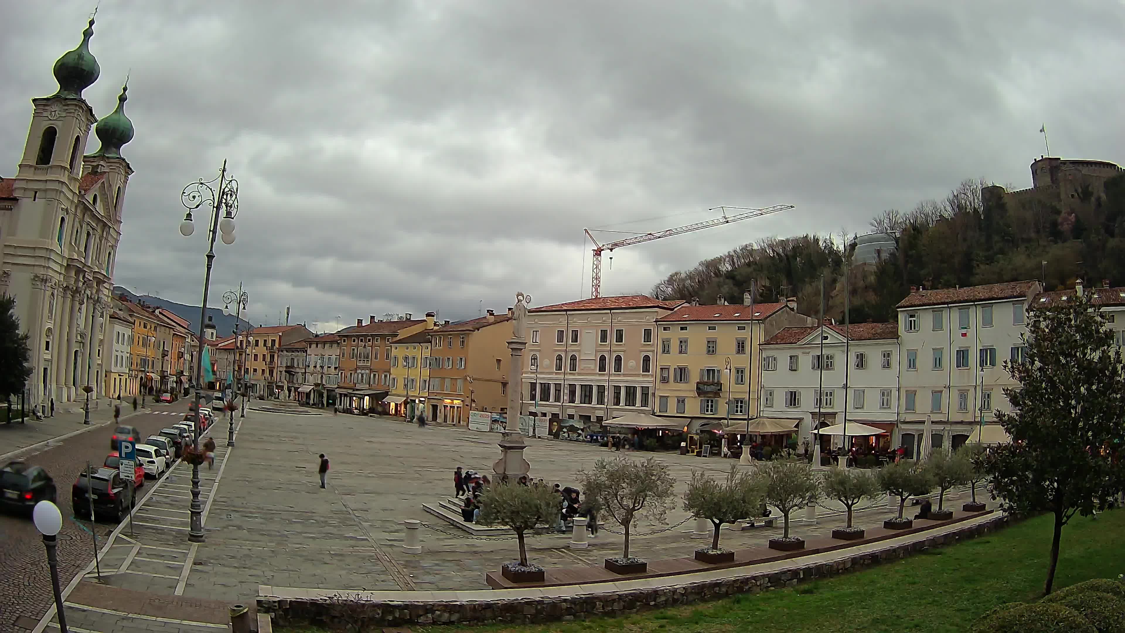 Gorizia – Plaza Vittoria – iglesia de San Pedro. Ignacio