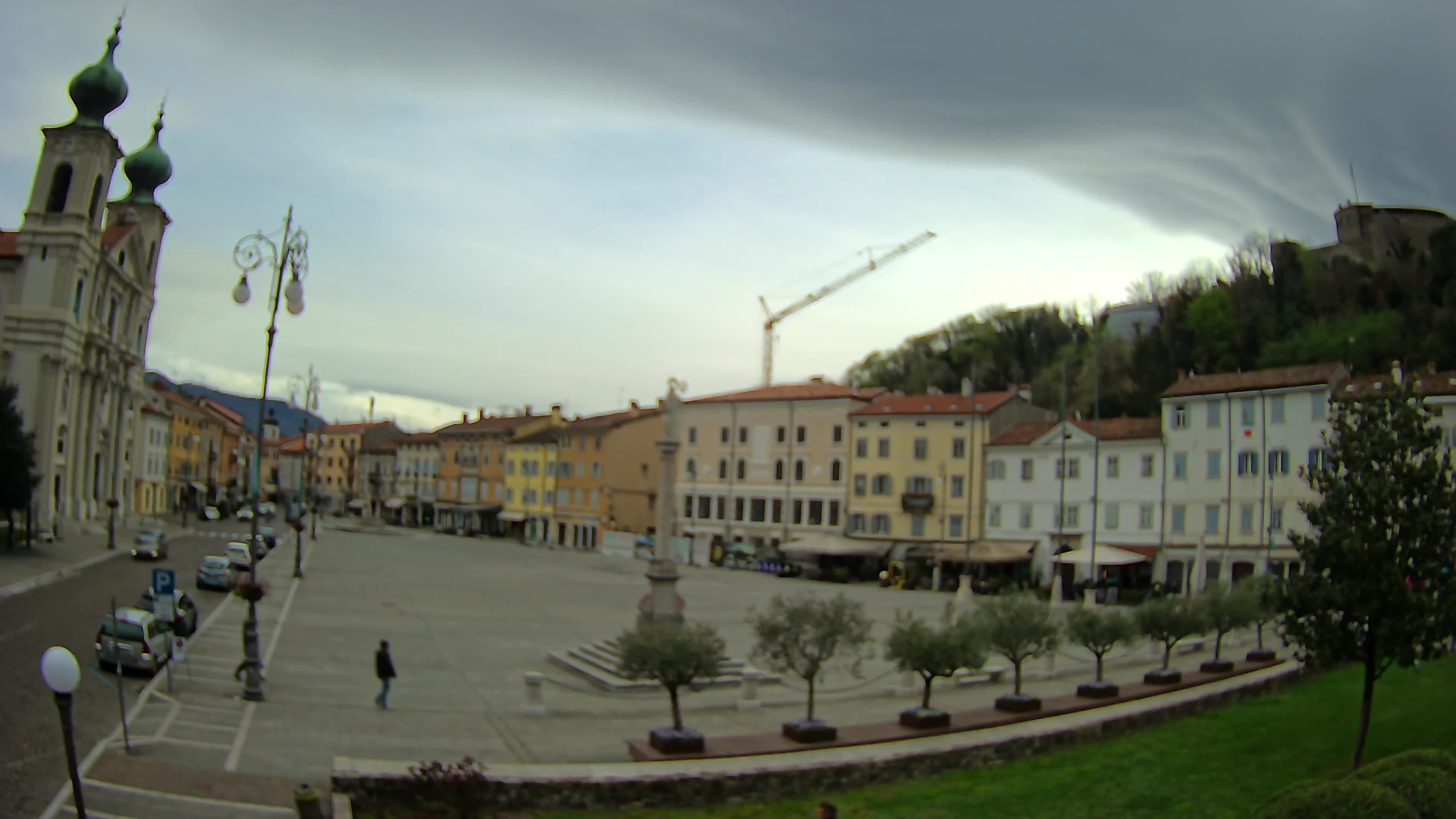 Gorizia Piazza della Vittoria e chiesa di S. Ignazio