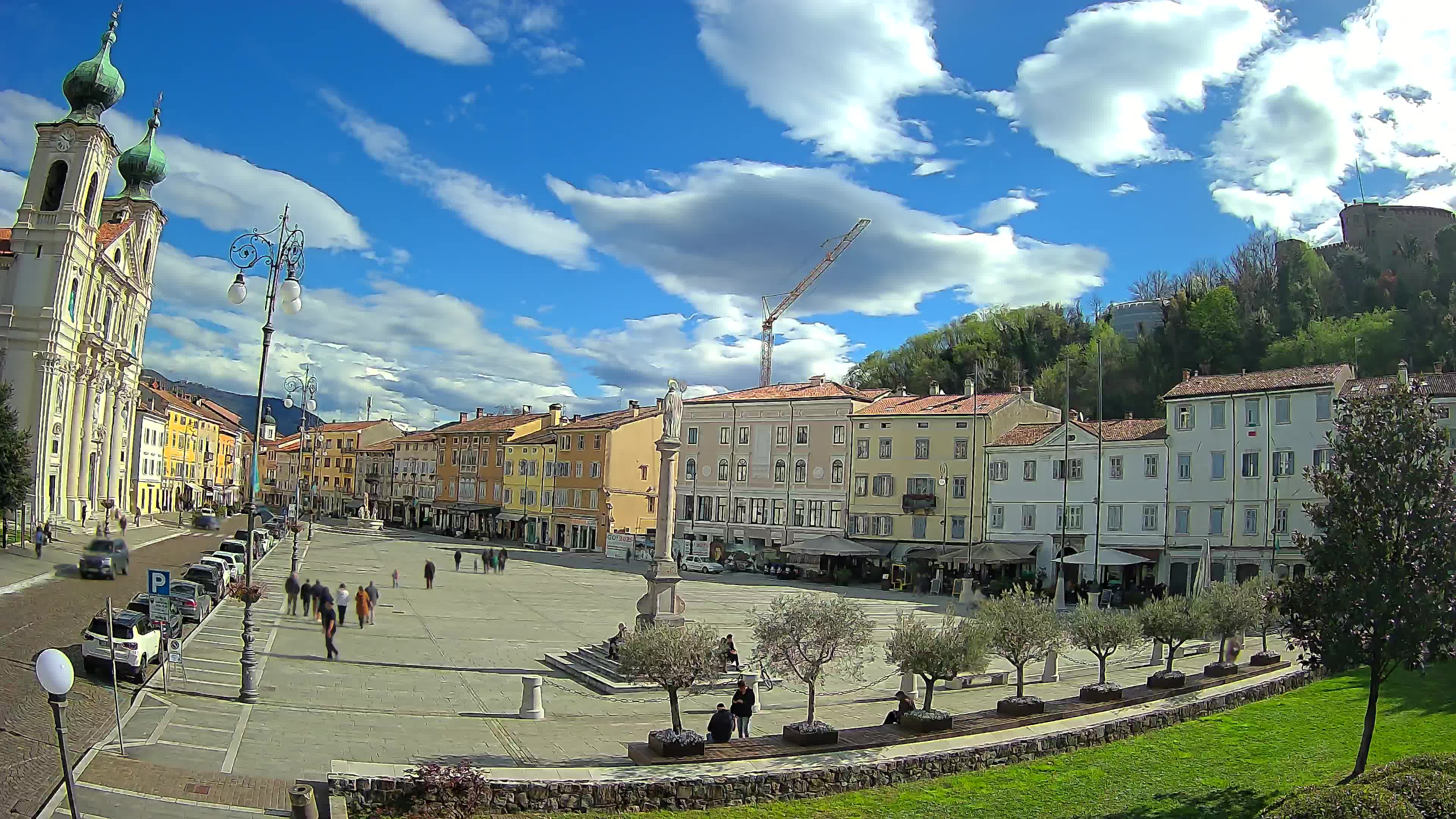 Gorizia Piazza della Vittoria e chiesa di S. Ignazio