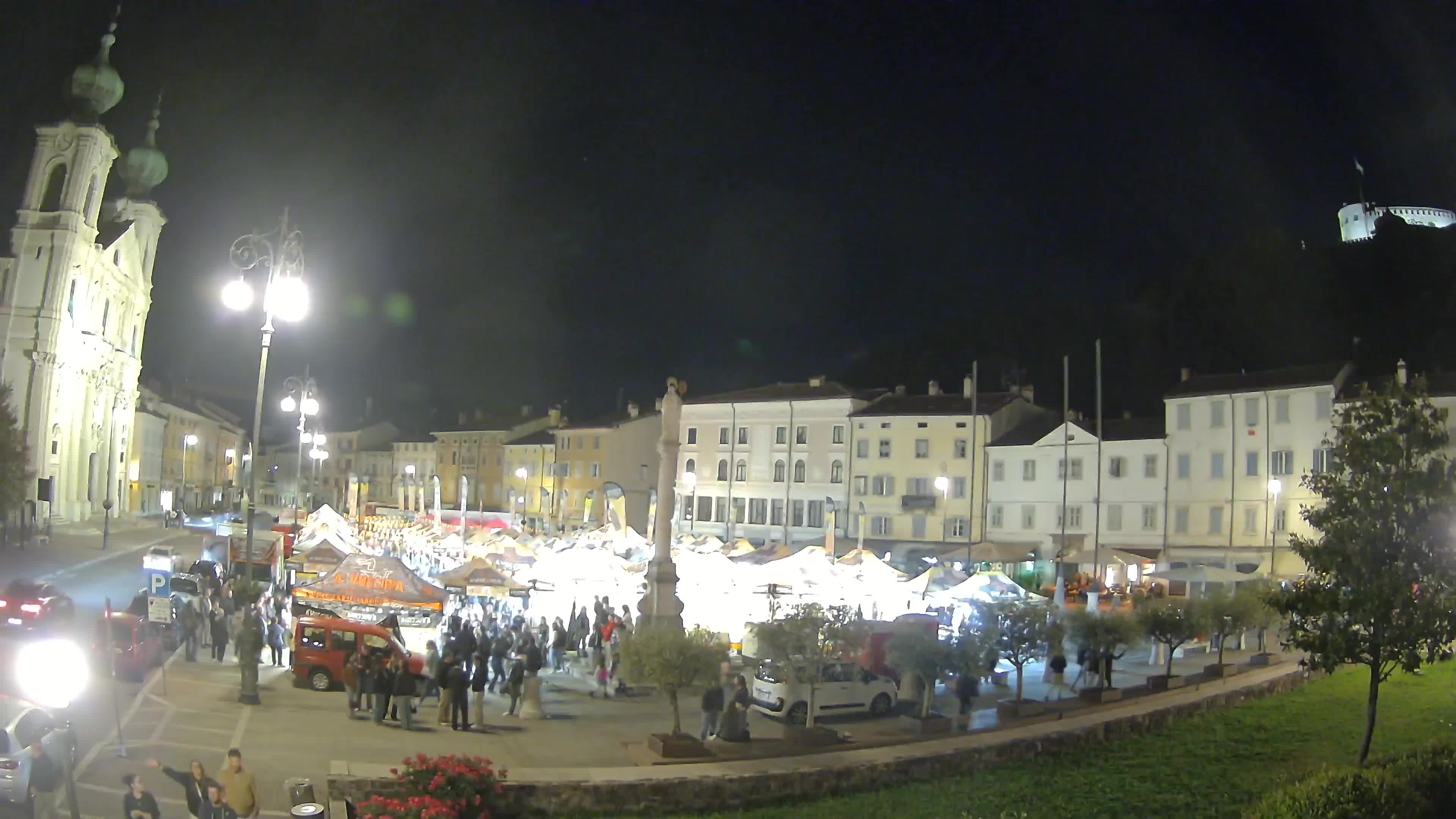 Gorizia Piazza della Vittoria e chiesa di S. Ignazio