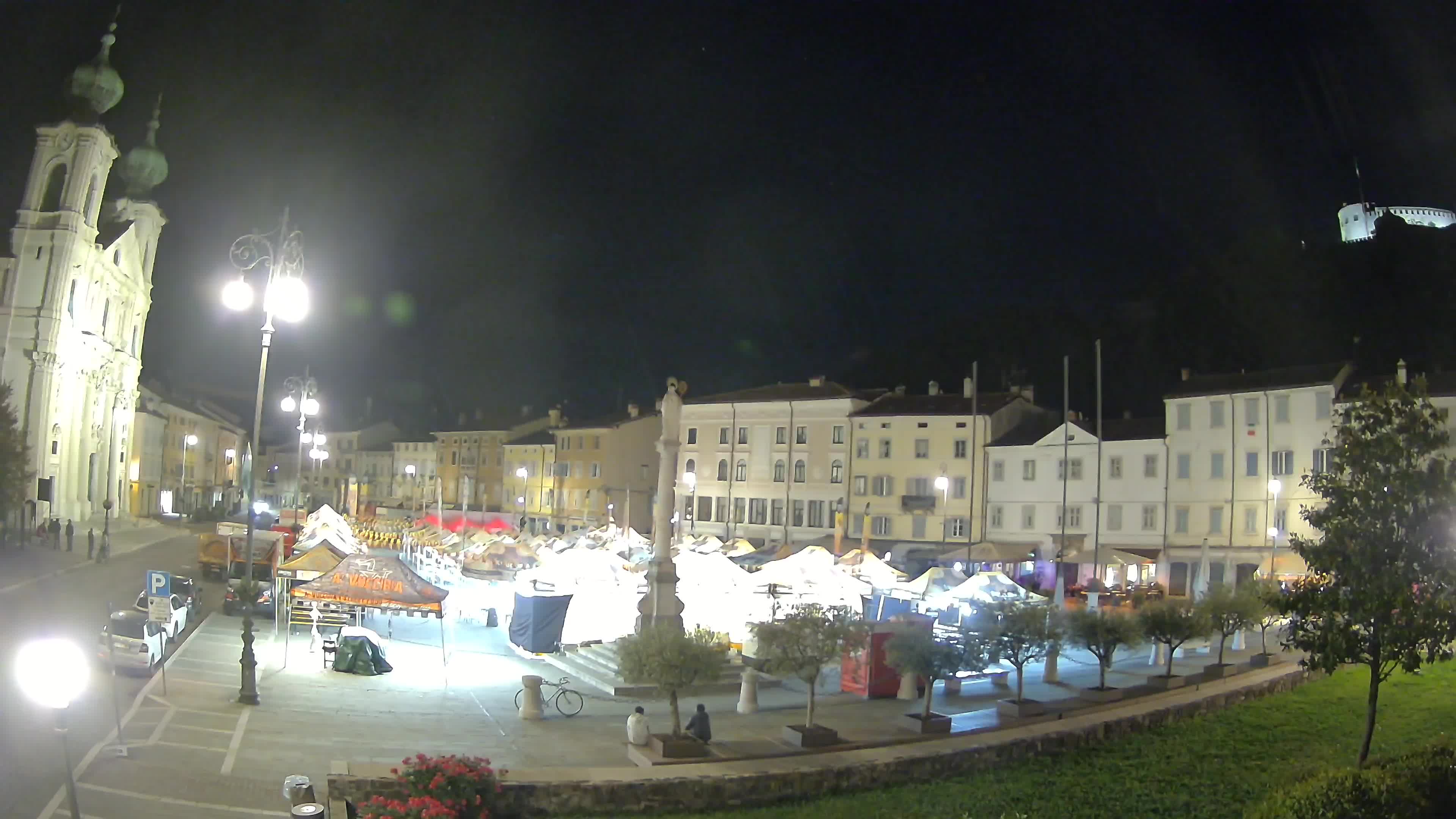 Gorizia – Plaza Vittoria – iglesia de San Pedro. Ignacio
