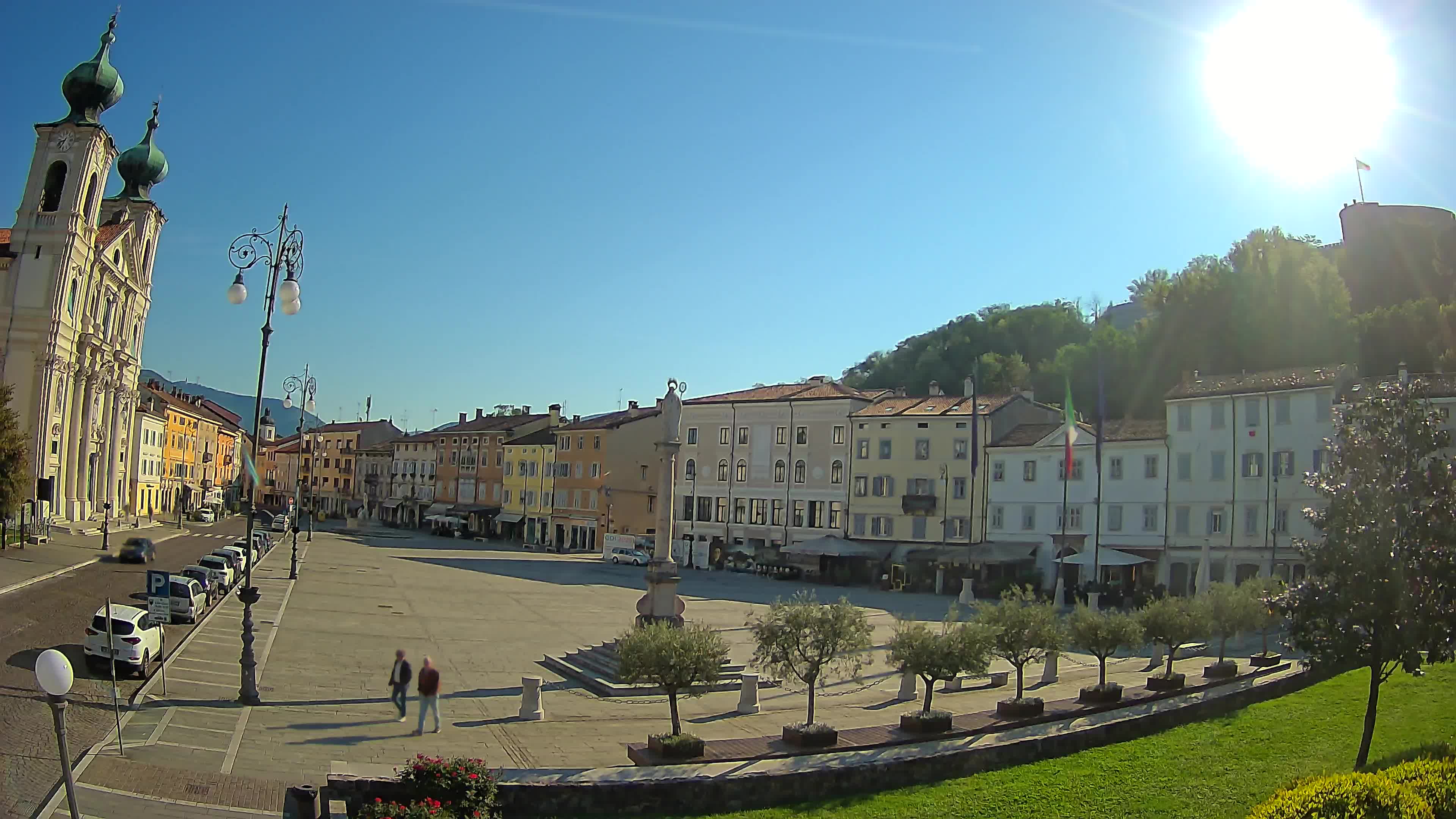 Kamera Gorica Travnik in cerkev sv. Ignacija