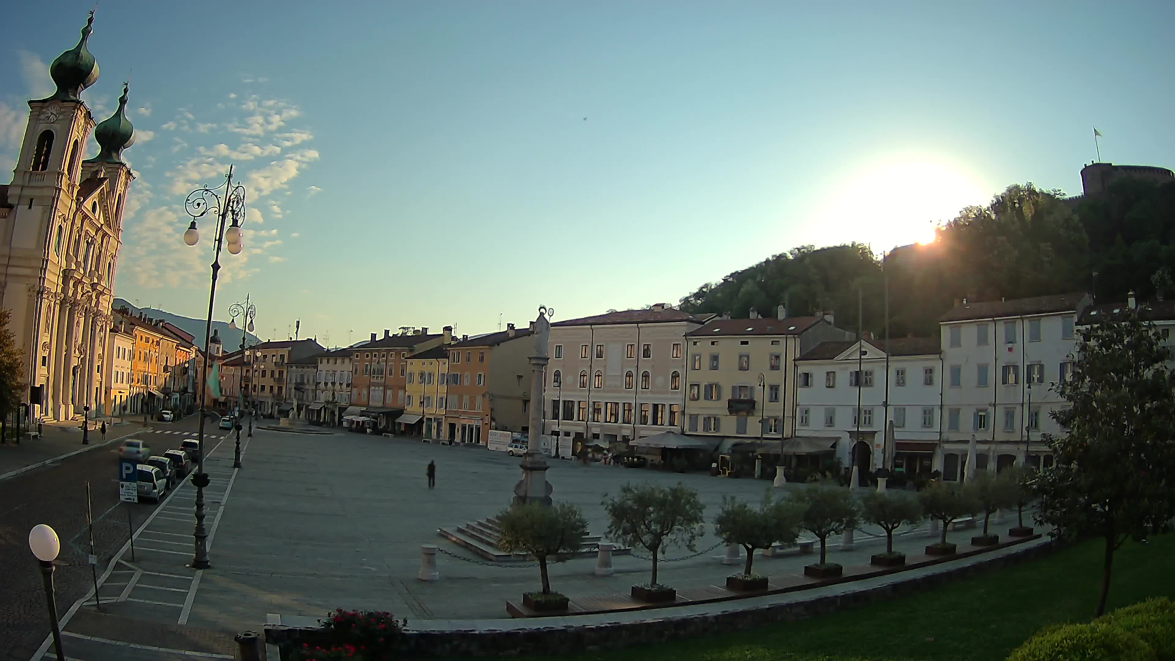 Gorizia Piazza della Vittoria e chiesa di S. Ignazio