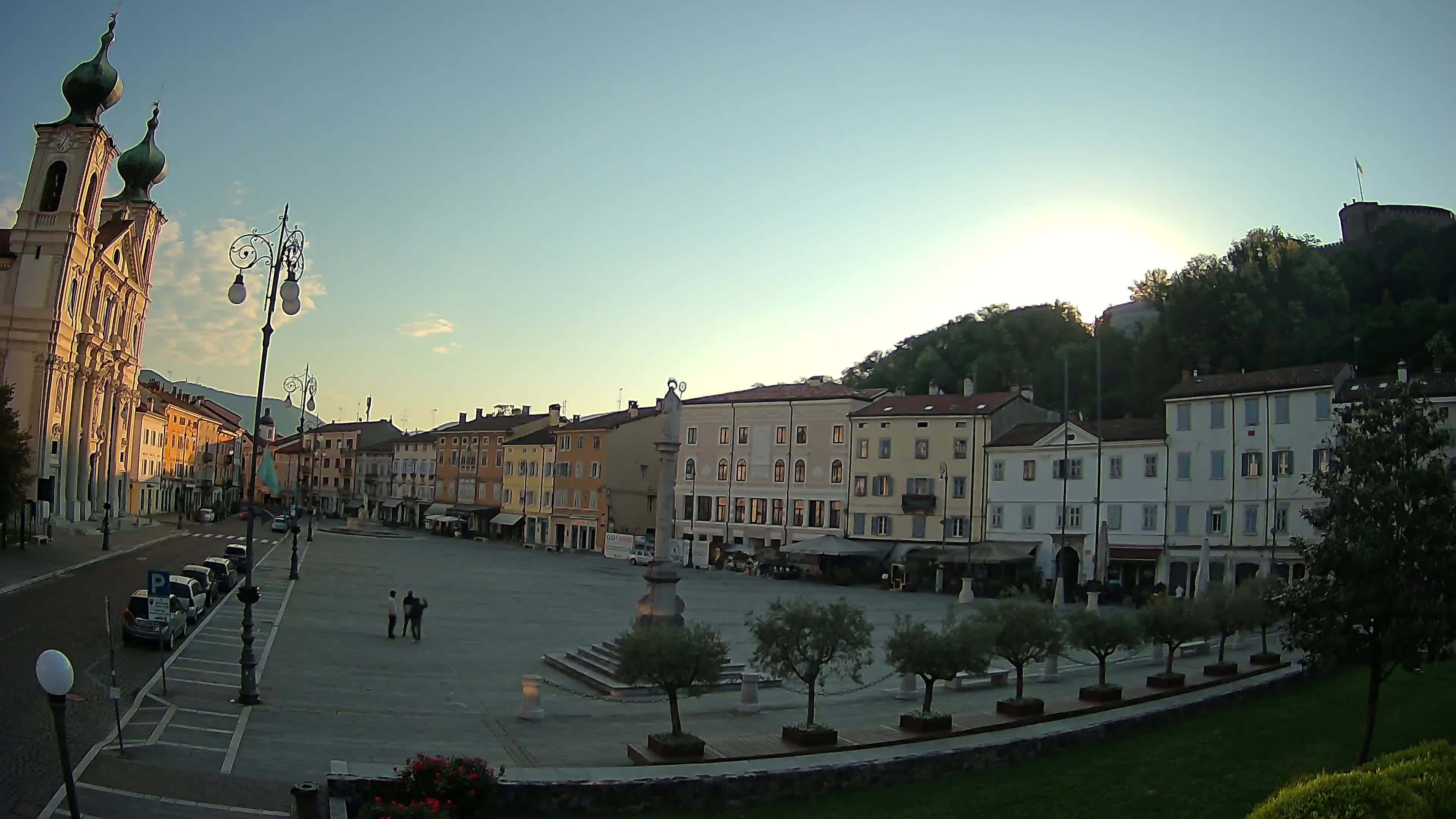 Gorizia Piazza della Vittoria e chiesa di S. Ignazio