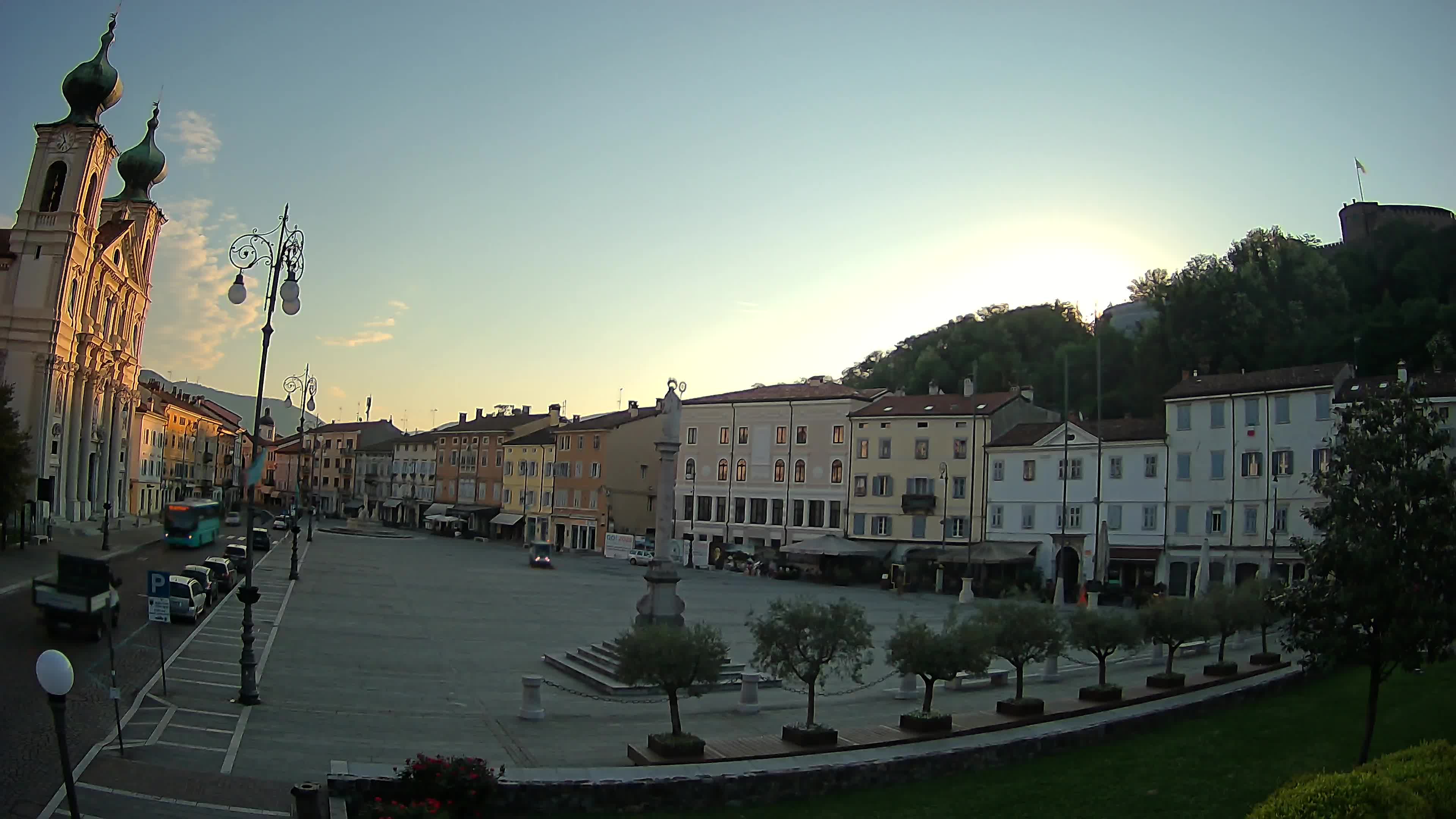 Gorizia – Plaza Vittoria – iglesia de San Pedro. Ignacio