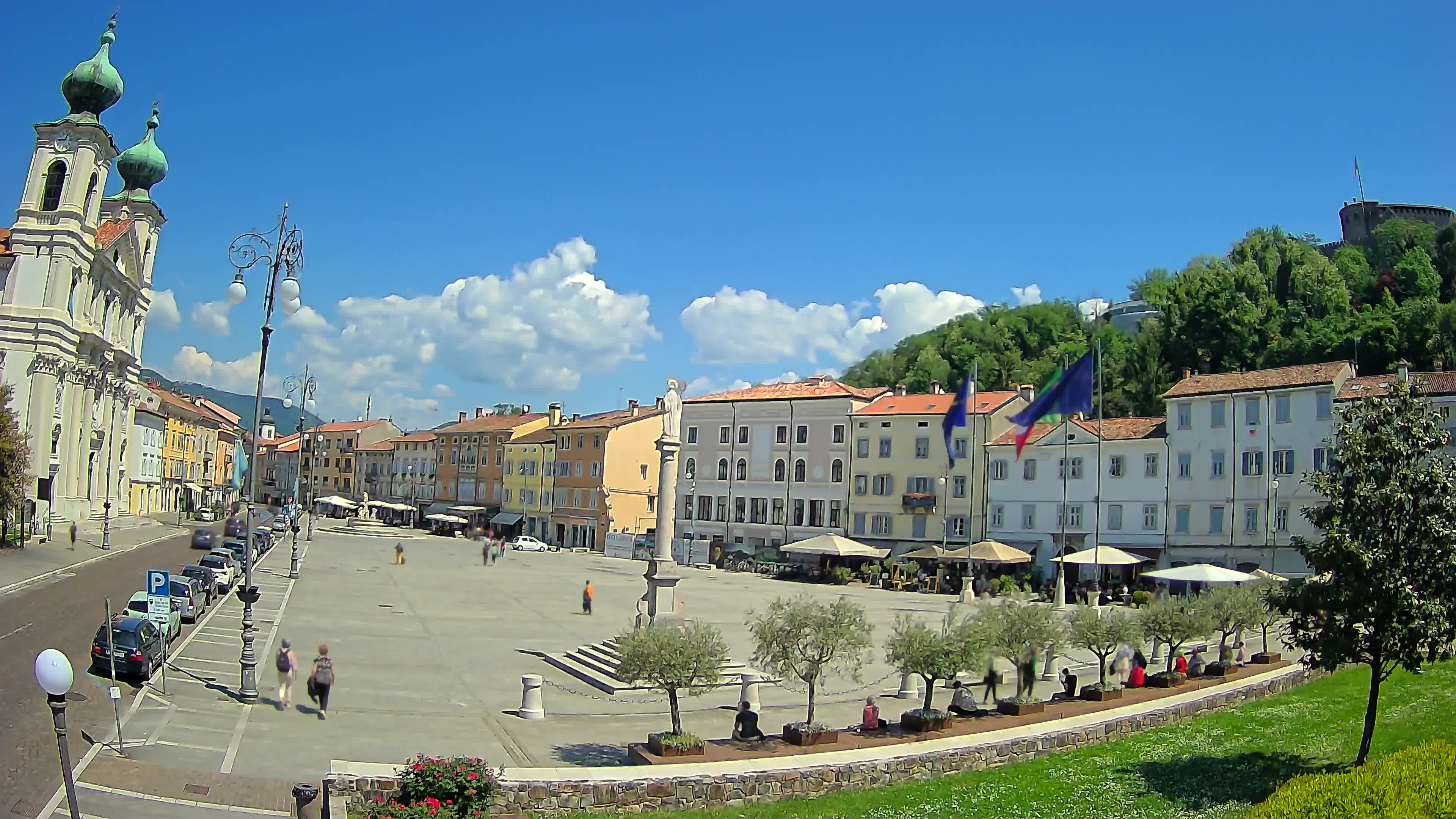 Gorizia Piazza della Vittoria e chiesa di S. Ignazio