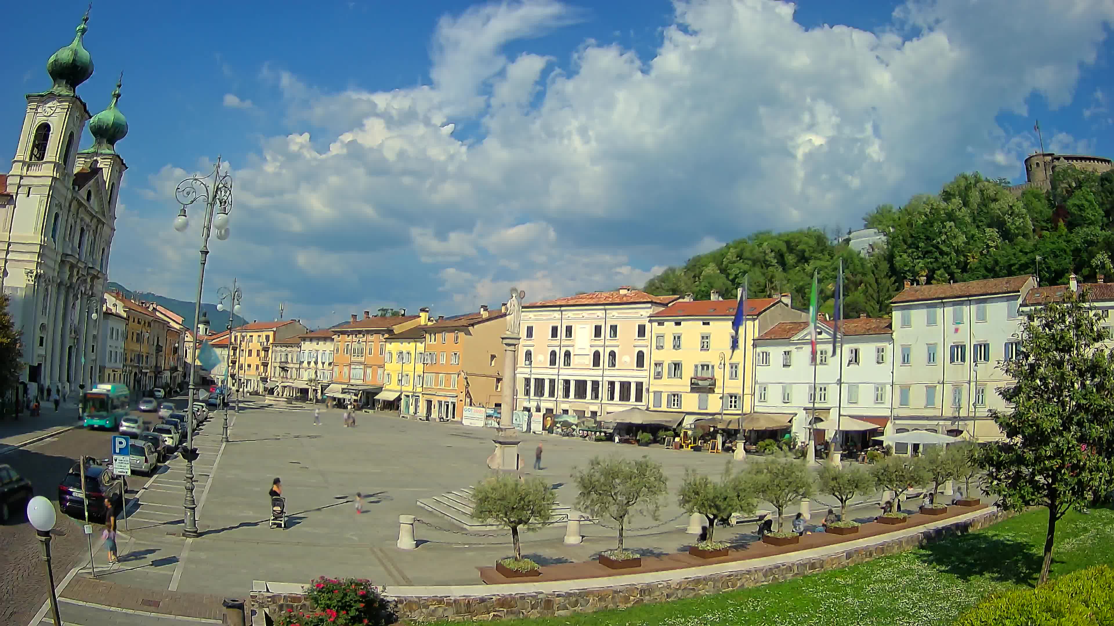 Gorizia – Plaza Vittoria – iglesia de San Pedro. Ignacio