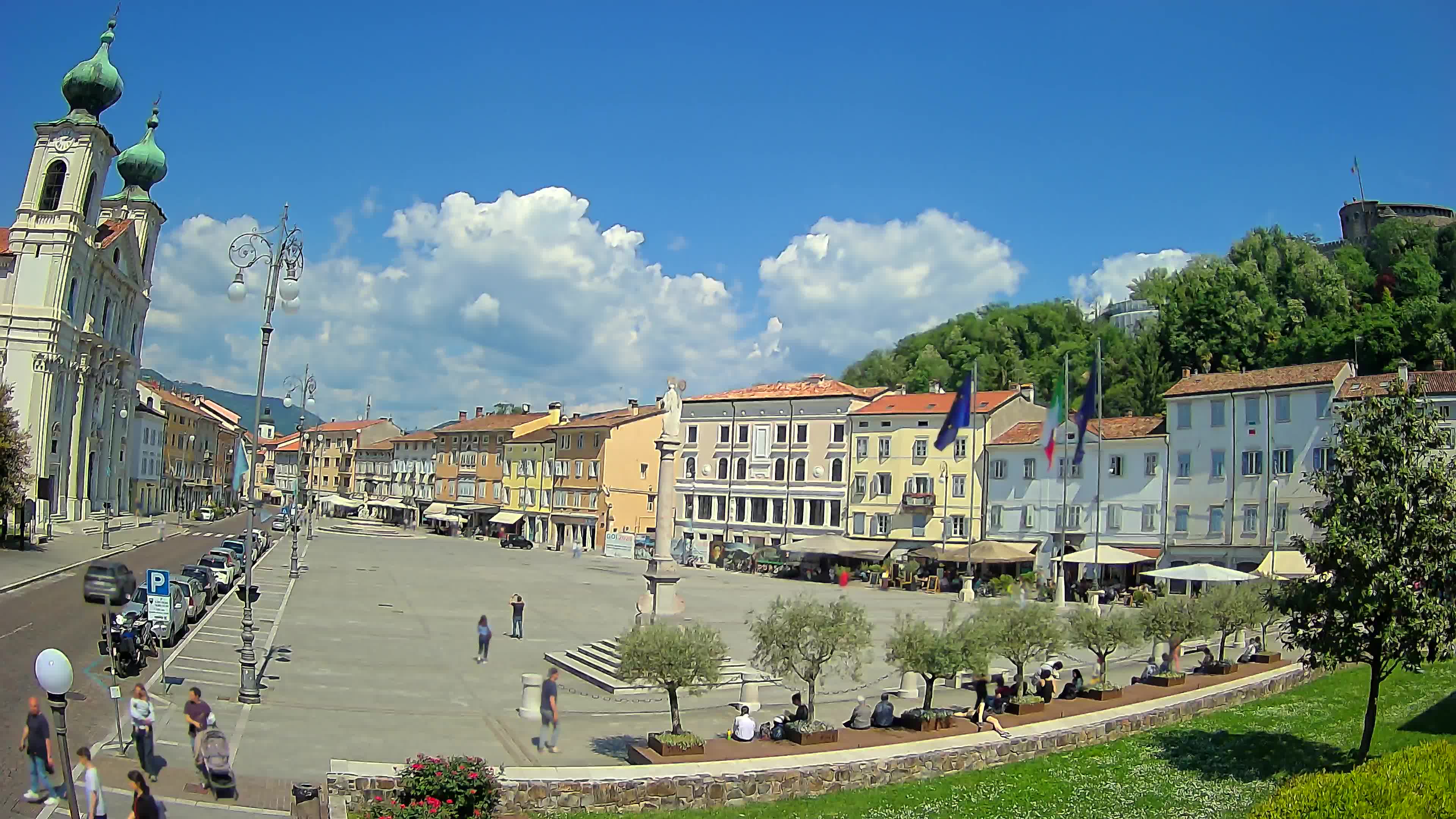 Gorizia – Plaza Vittoria – iglesia de San Pedro. Ignacio