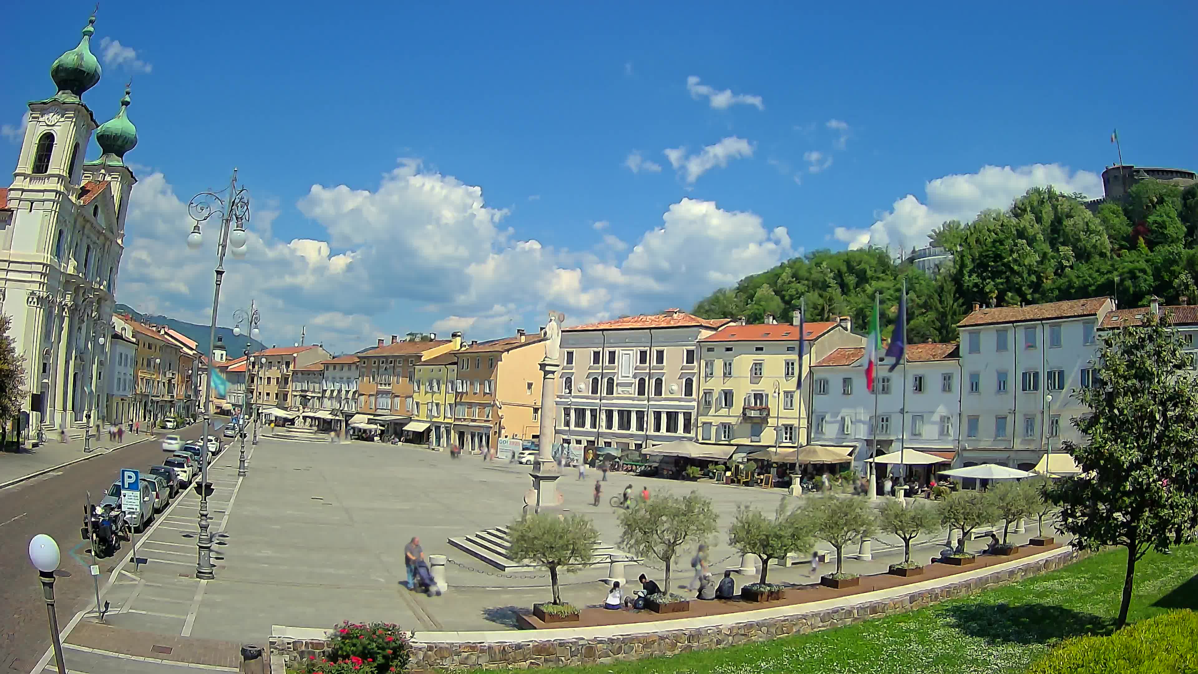 Gorizia Piazza della Vittoria e chiesa di S. Ignazio